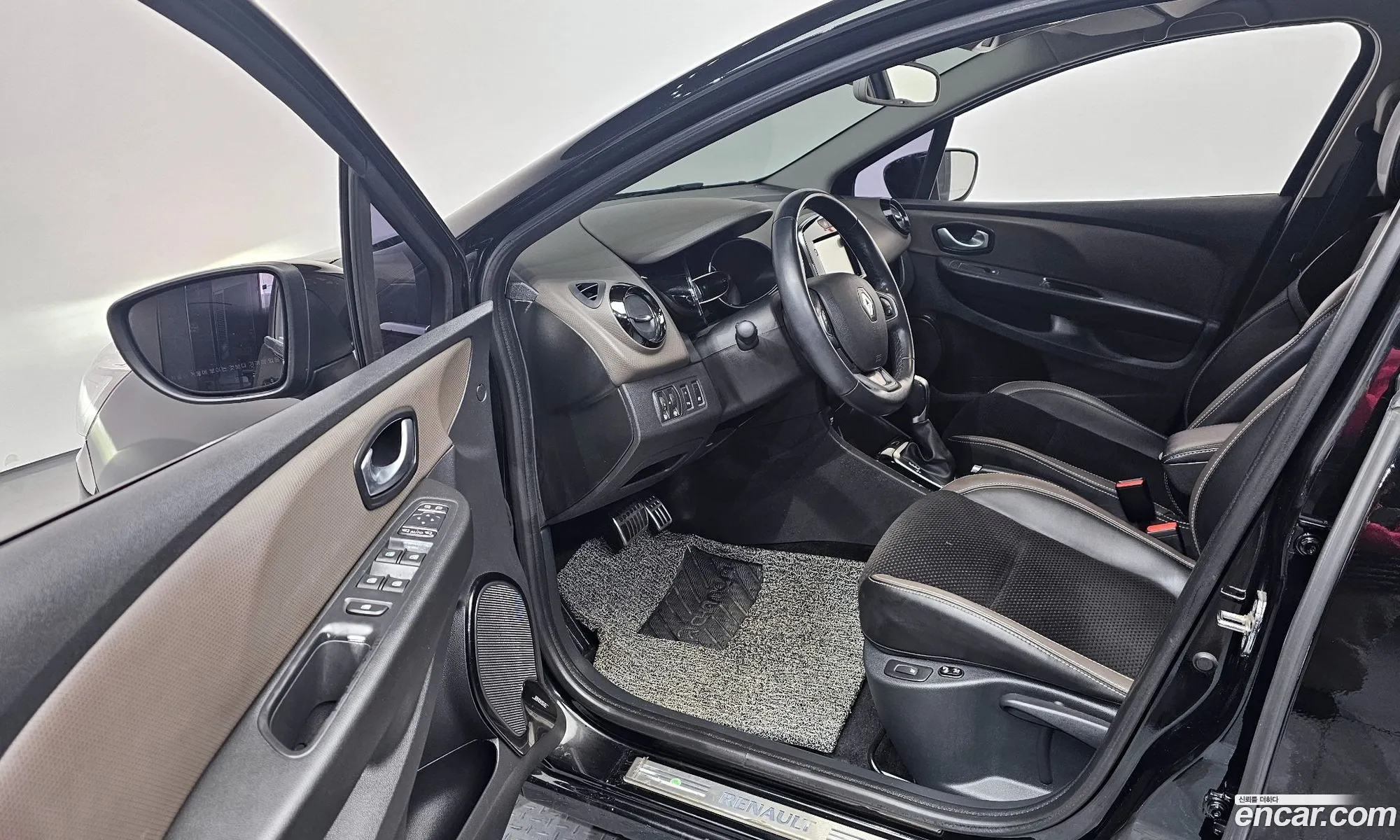 Renault Korea (Samsung) Clio 2019 — 19
