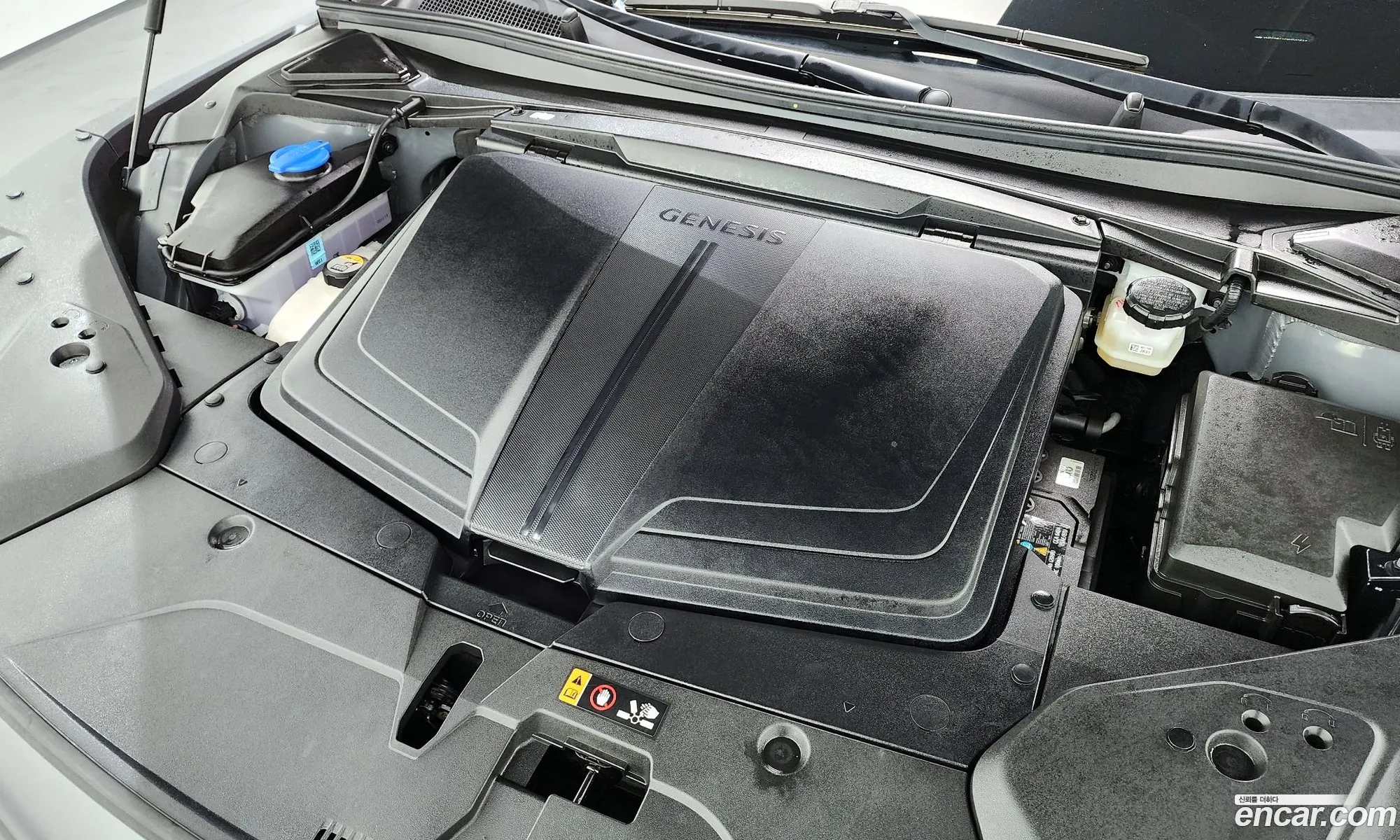 Genesis GV60 2022 — 19