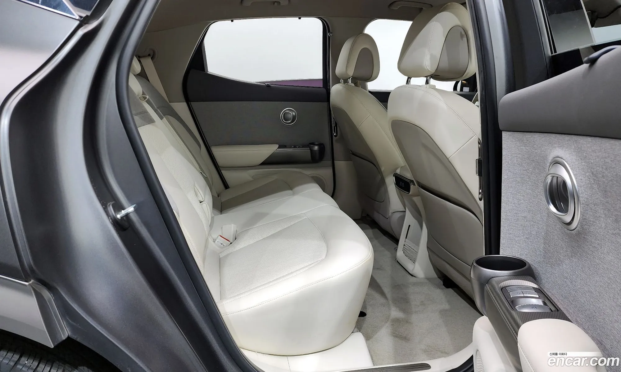 Genesis GV60 2022 — 10