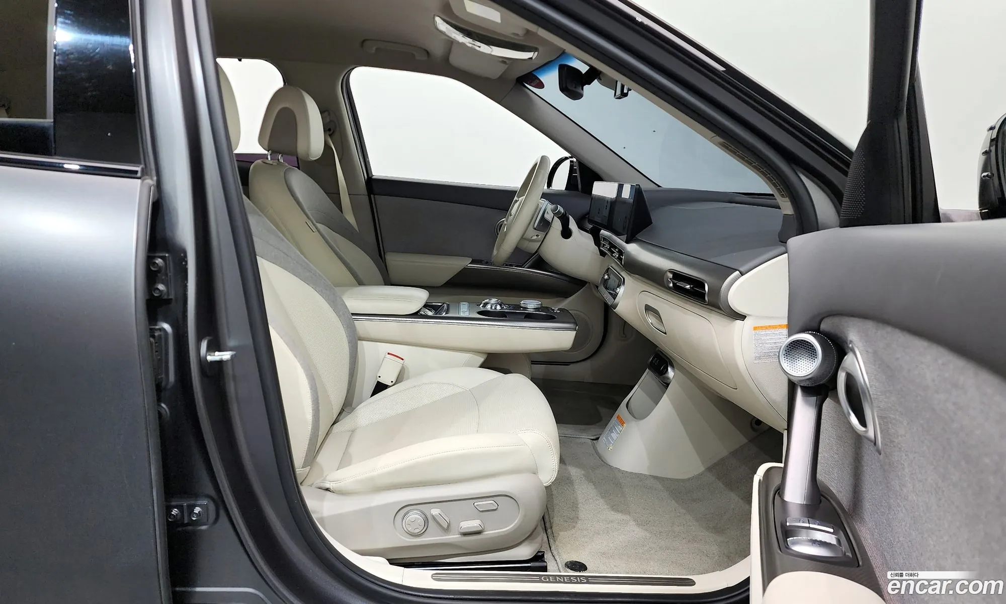 Genesis GV60 2022 — 4