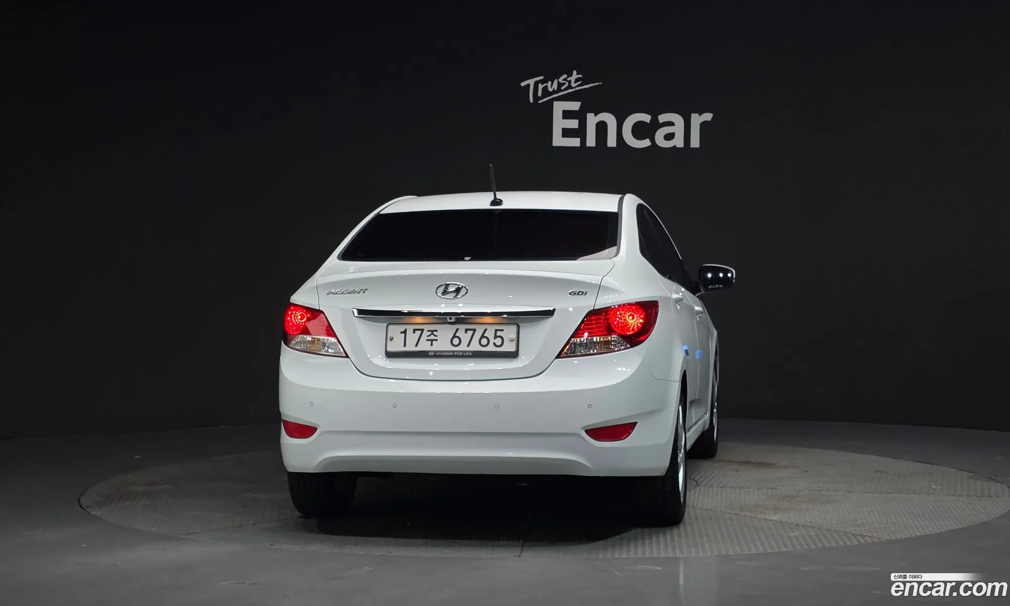 Hyundai Accent 2012 — 11