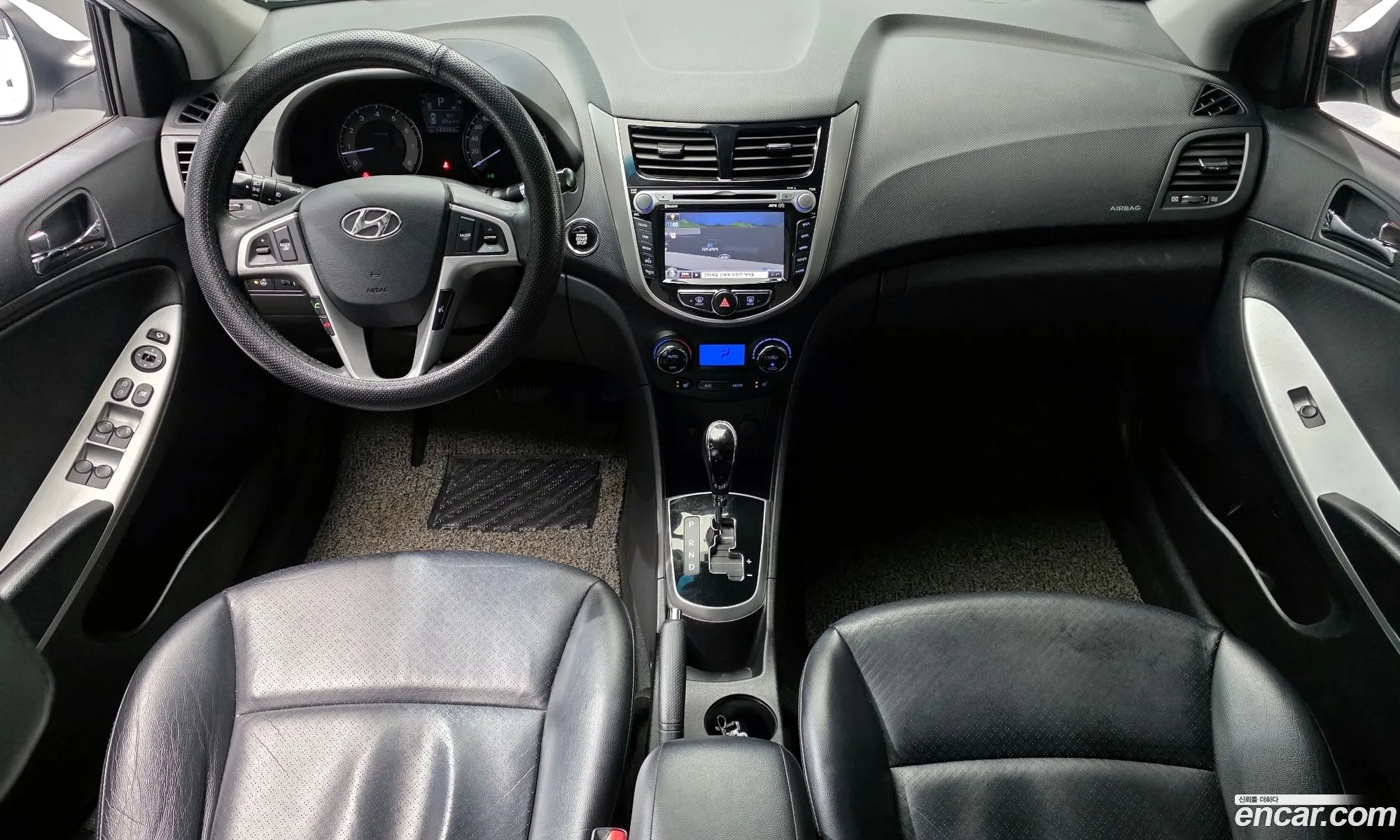 Hyundai Accent 2012 — 3