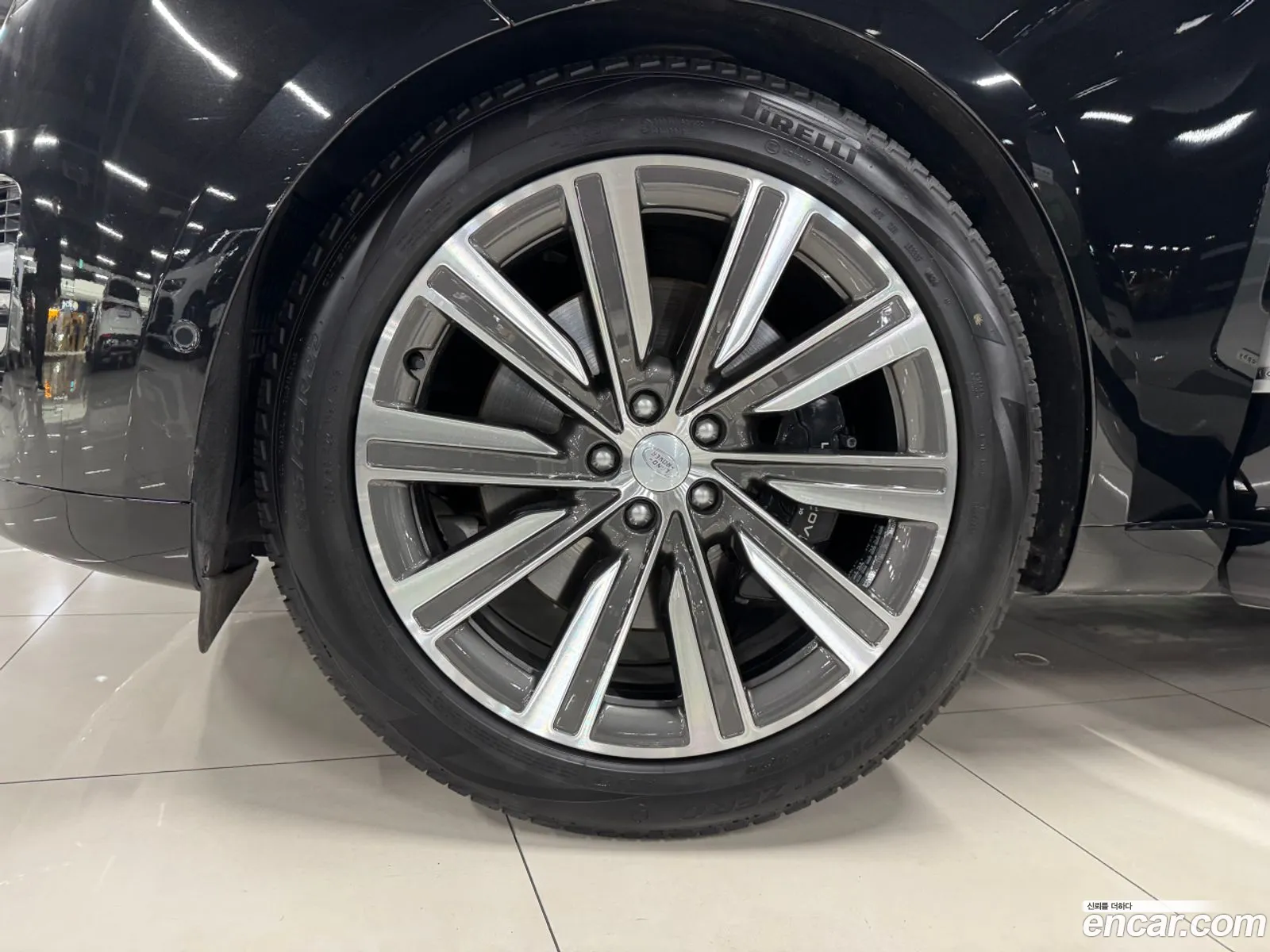 Land Rover Range Rover 2023 — 2