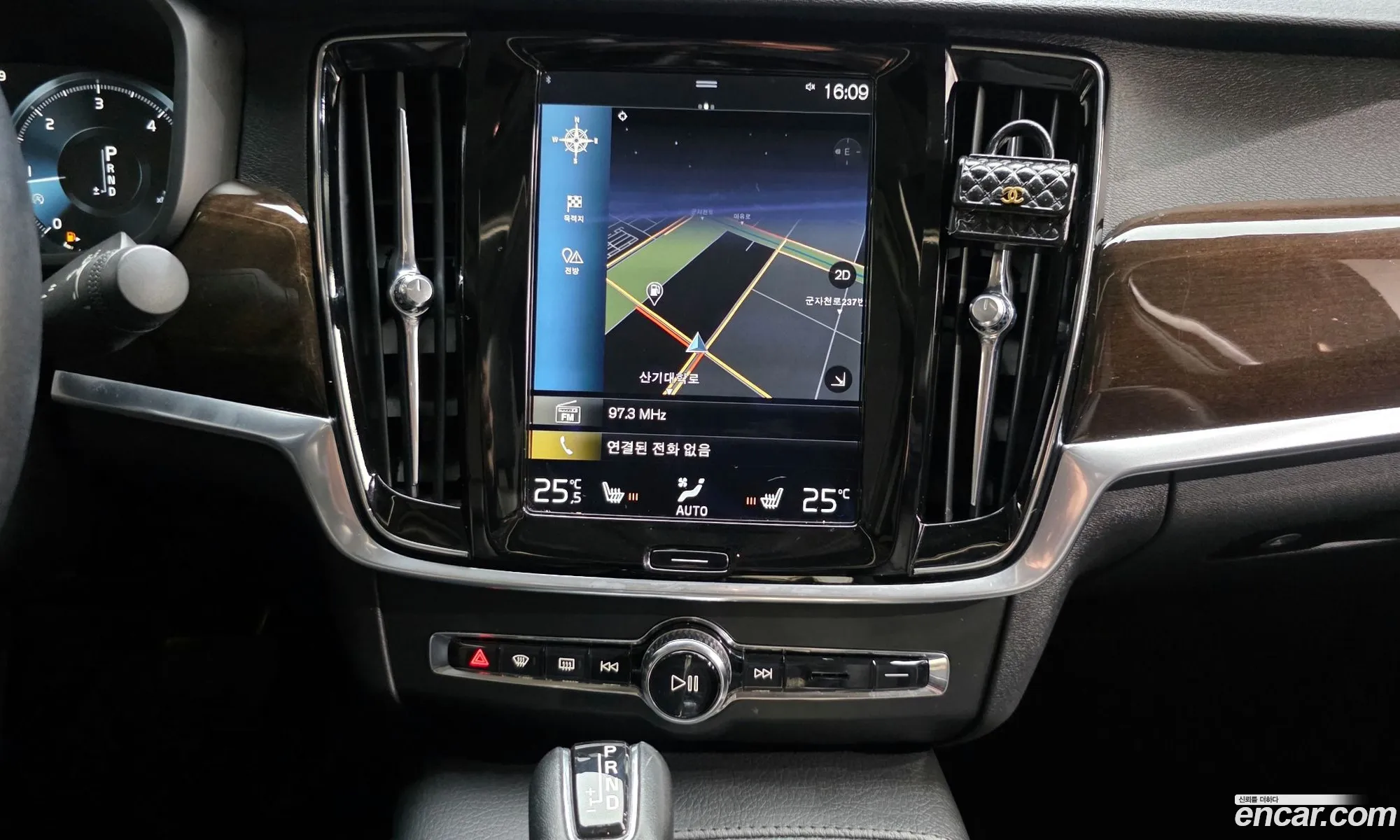 Volvo S90 2017 YV1PS68BCH1008243 — 7
