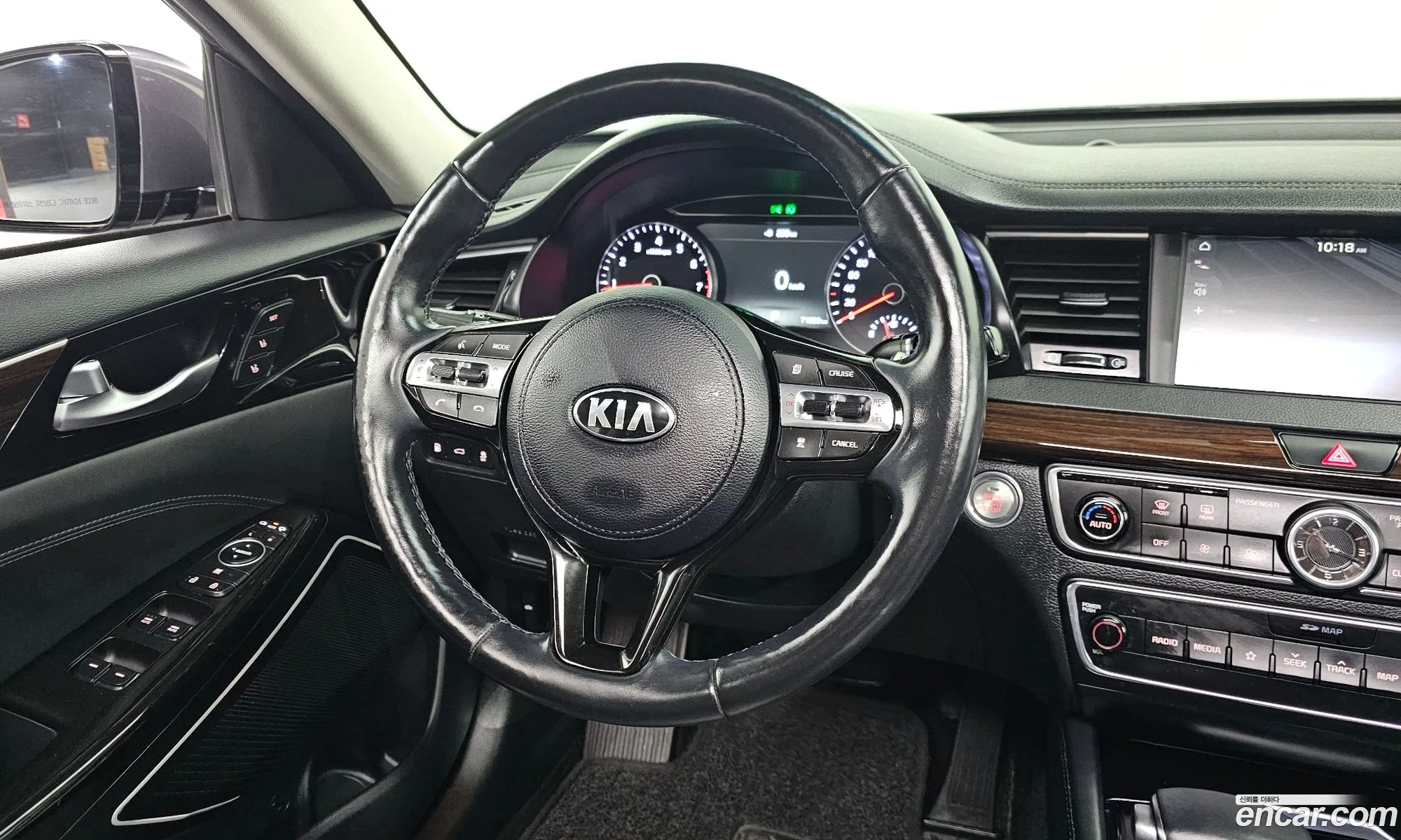 Kia K7 2018 — 11