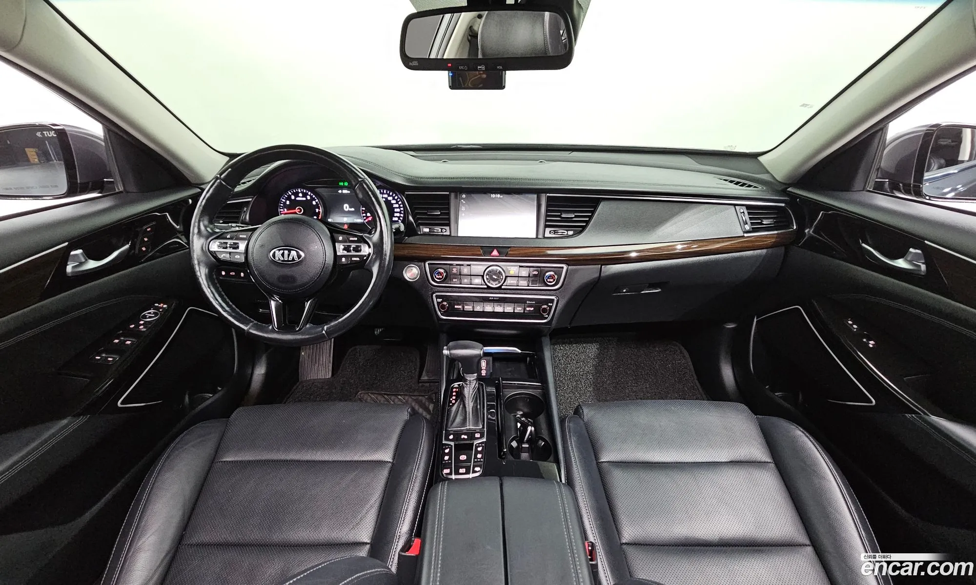 Kia K7 2018 — 12