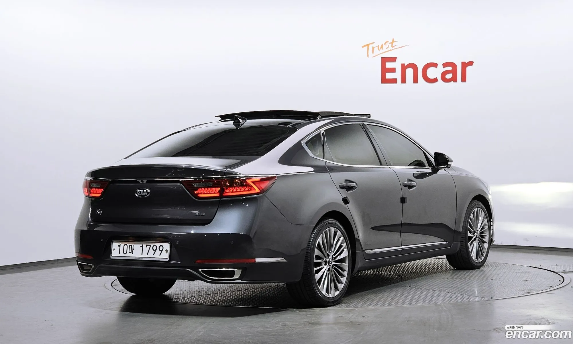 Kia K7 2018 — 10