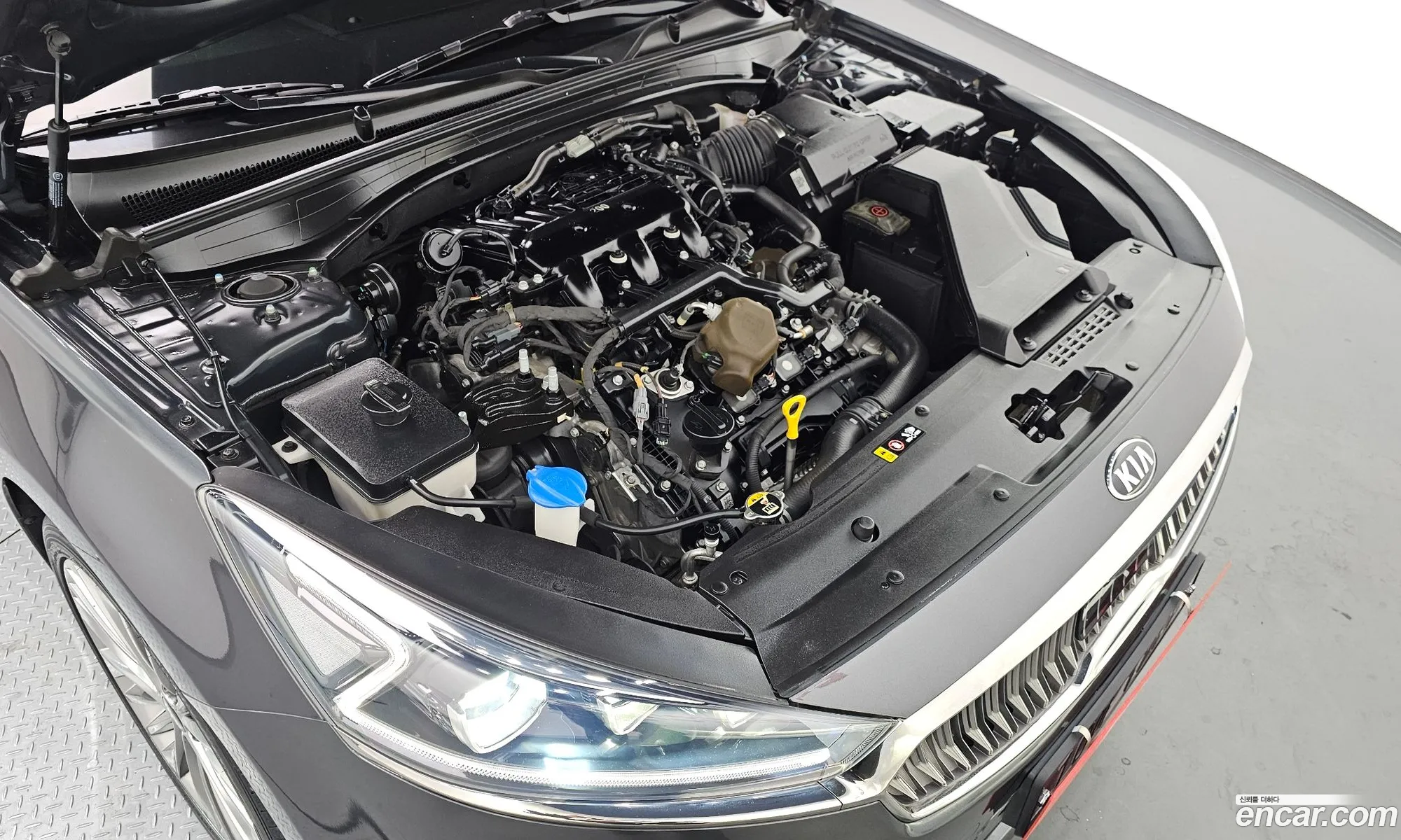 Kia K7 2018 — 7