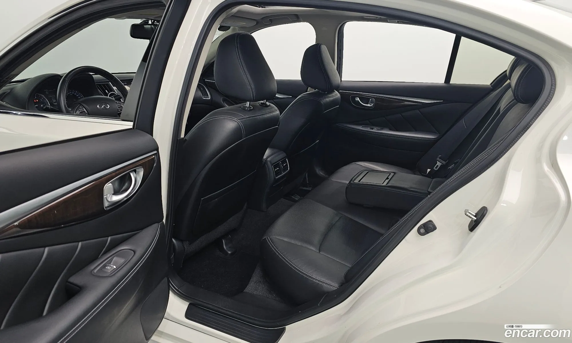 Infiniti Q50 2016 — 3
