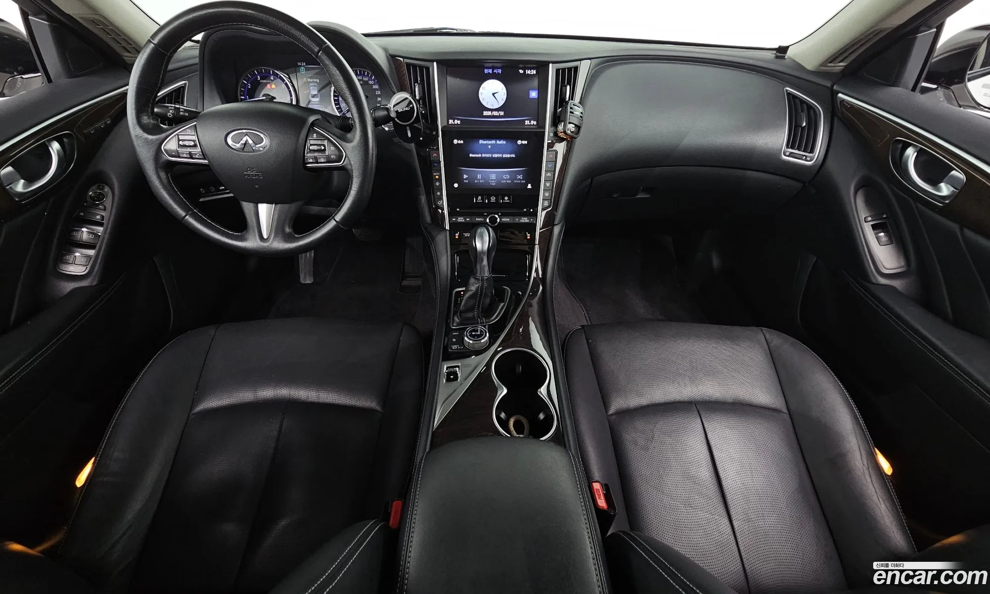 Infiniti Q50 2016 — 16
