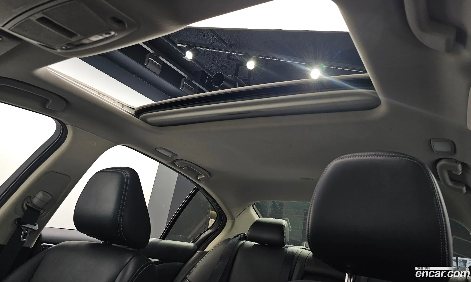 Infiniti Q50 2016 — 17