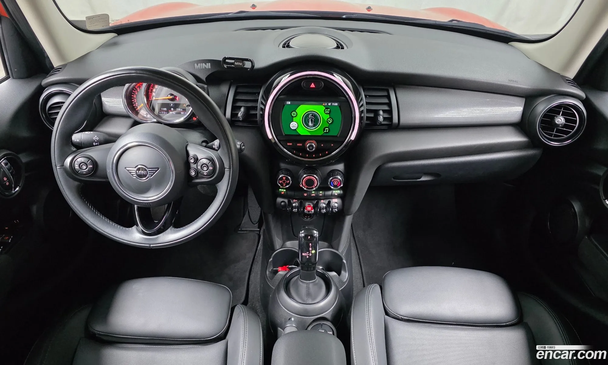 Mini Cooper 2020 — 18