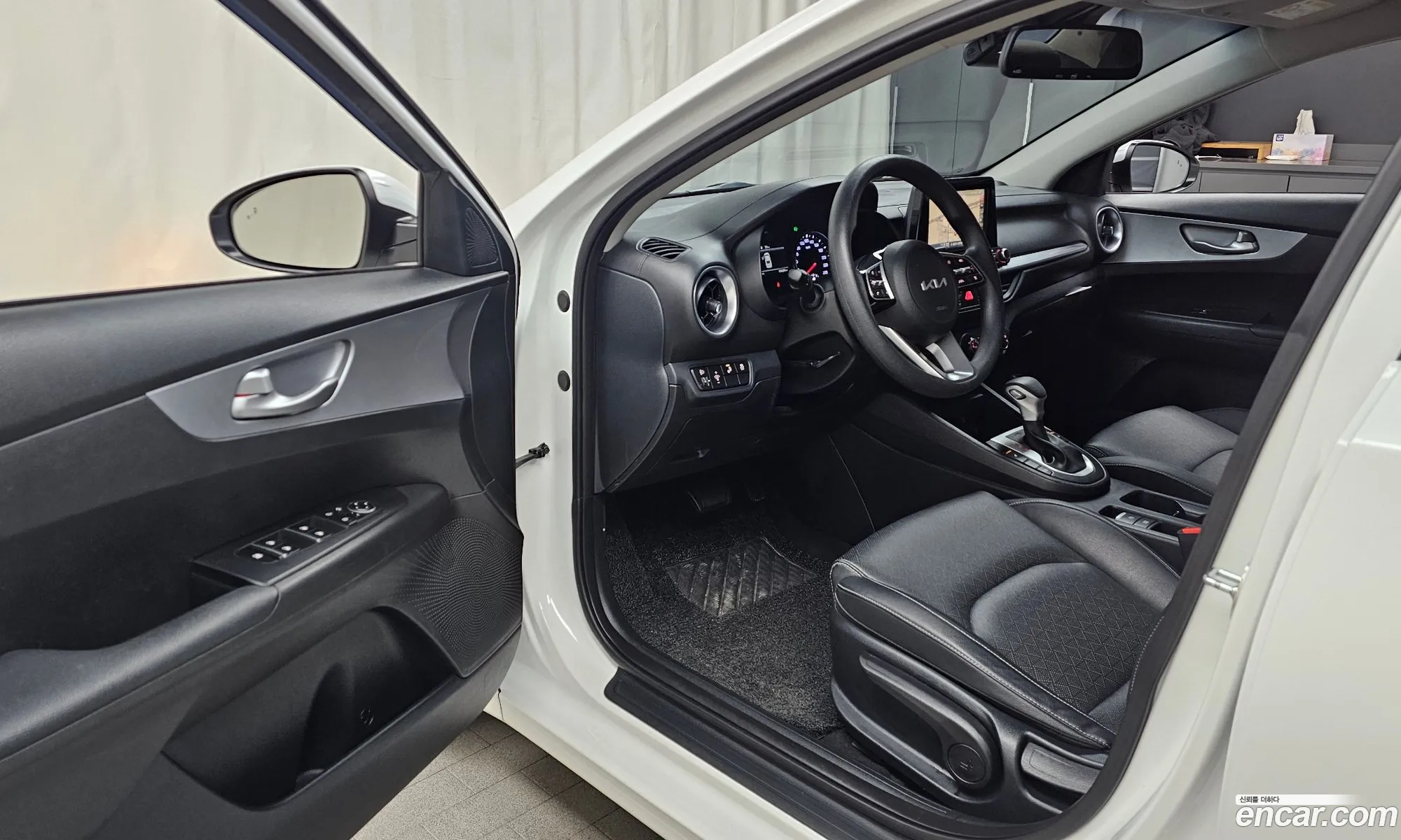 Kia K3 2022 — 14