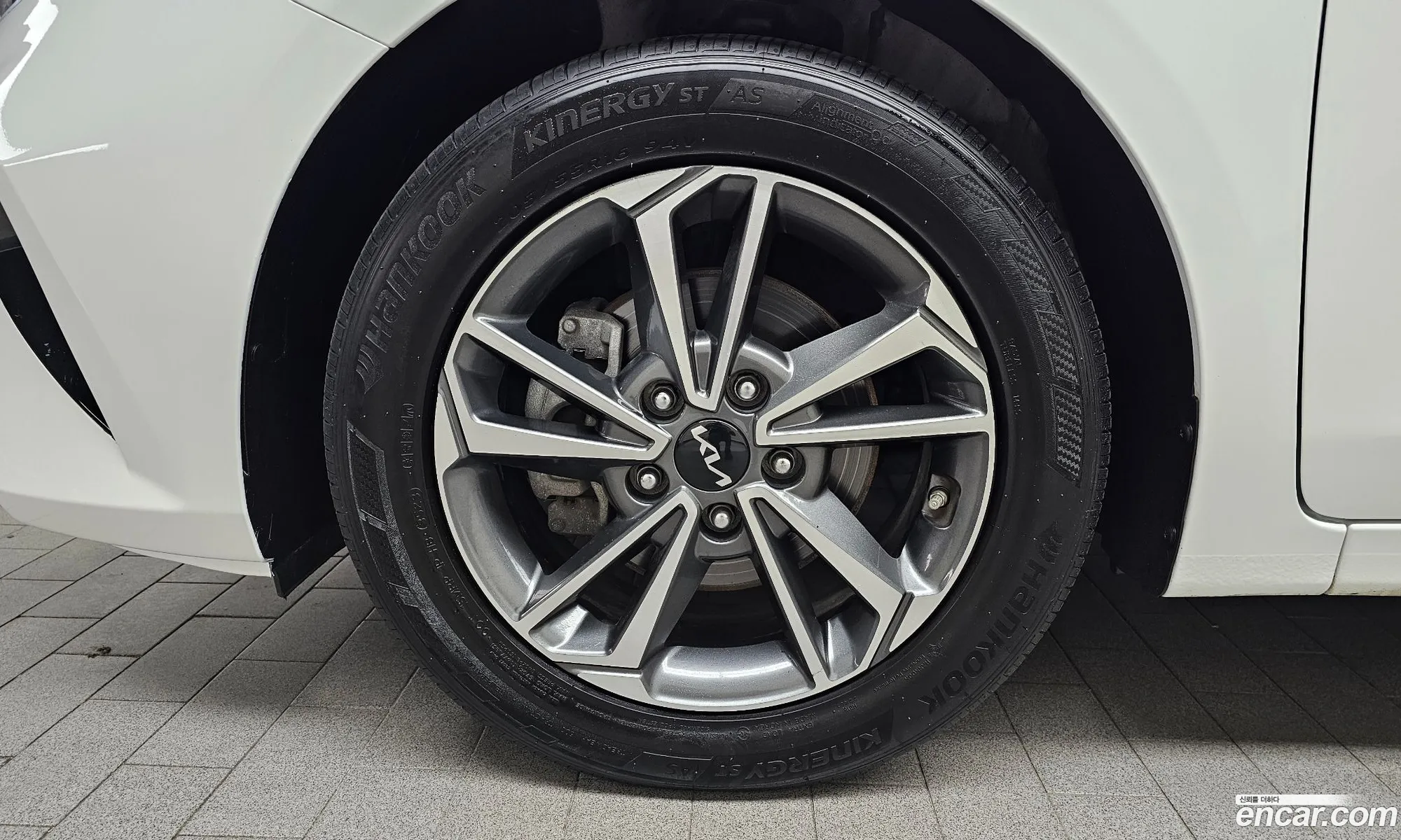 Kia K3 2022 — 12