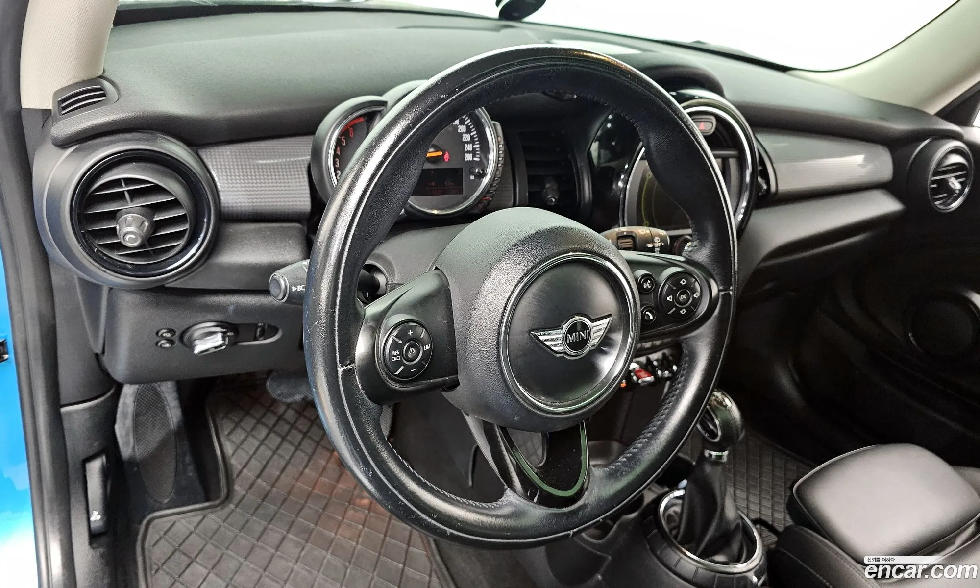 Mini Cooper D 2016 — 5