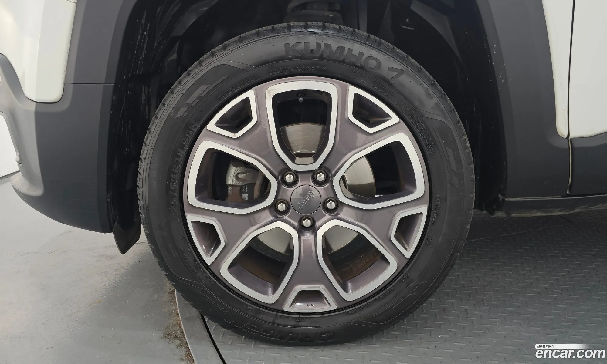 Jeep Renegade 2017 1C4BU0000HPG76666 — 4