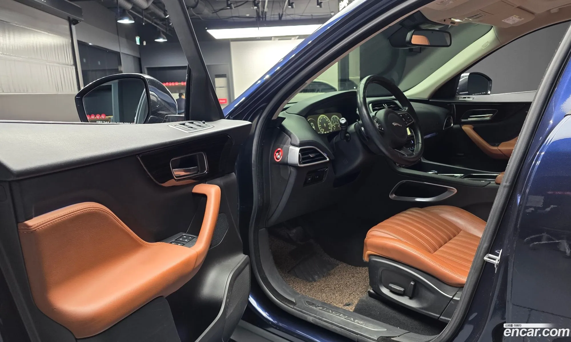 Jaguar F-Pace 2017 SADCA2BN7HA488954 — 4