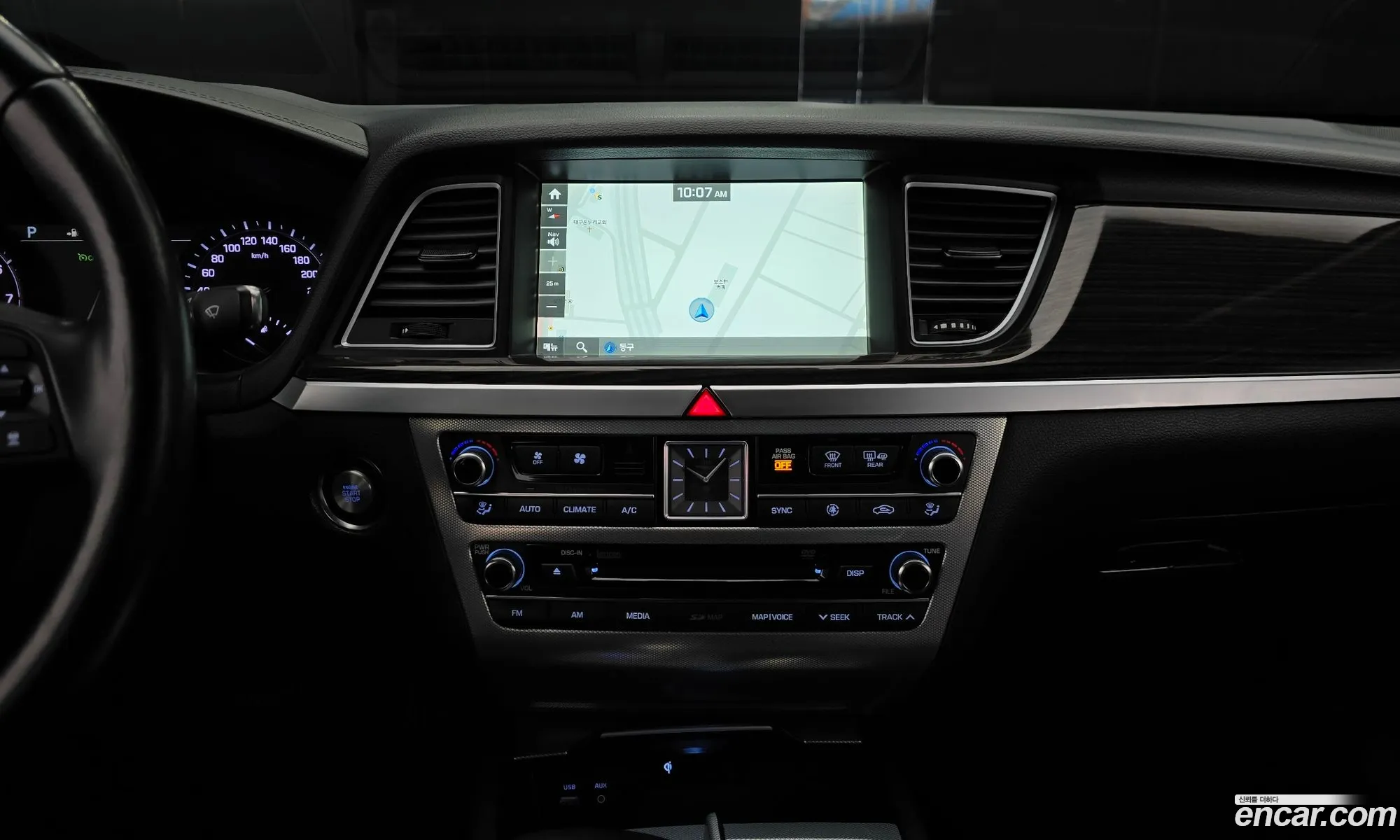 Genesis G80 2017 — 18