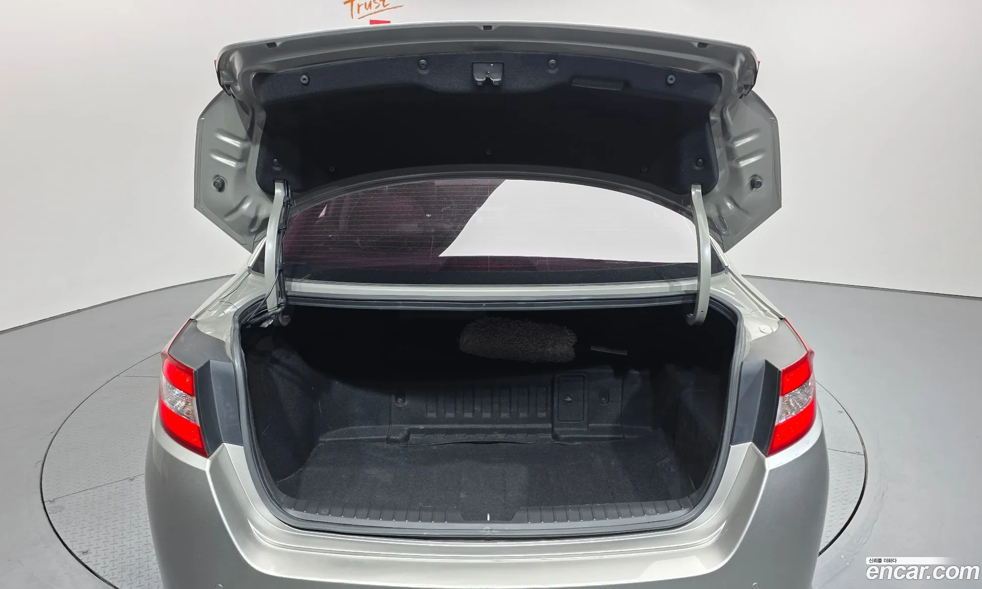 Kia K5 Hybrid 2013 — 16