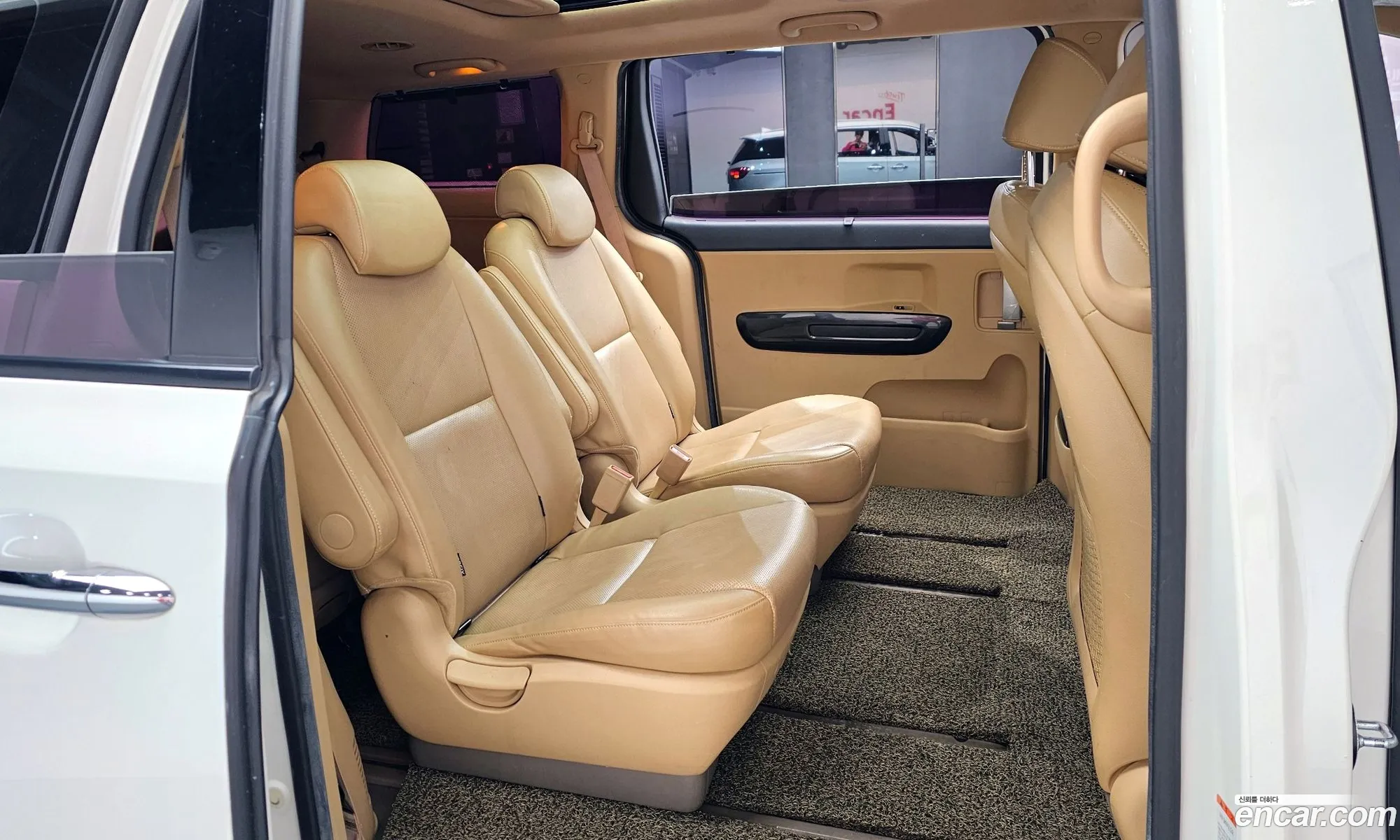 Kia Carnival 2015 — 13