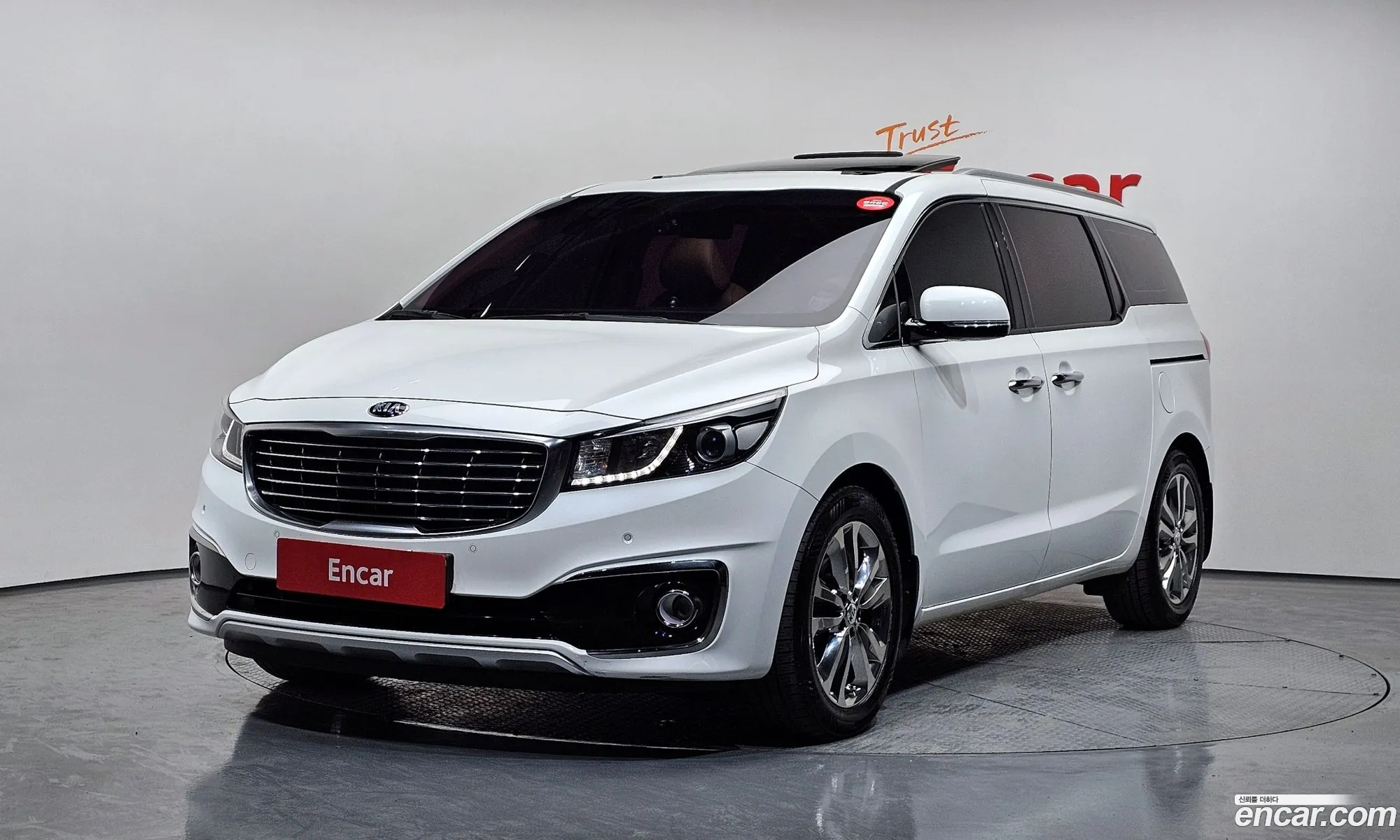 Kia Carnival 2015 — 2