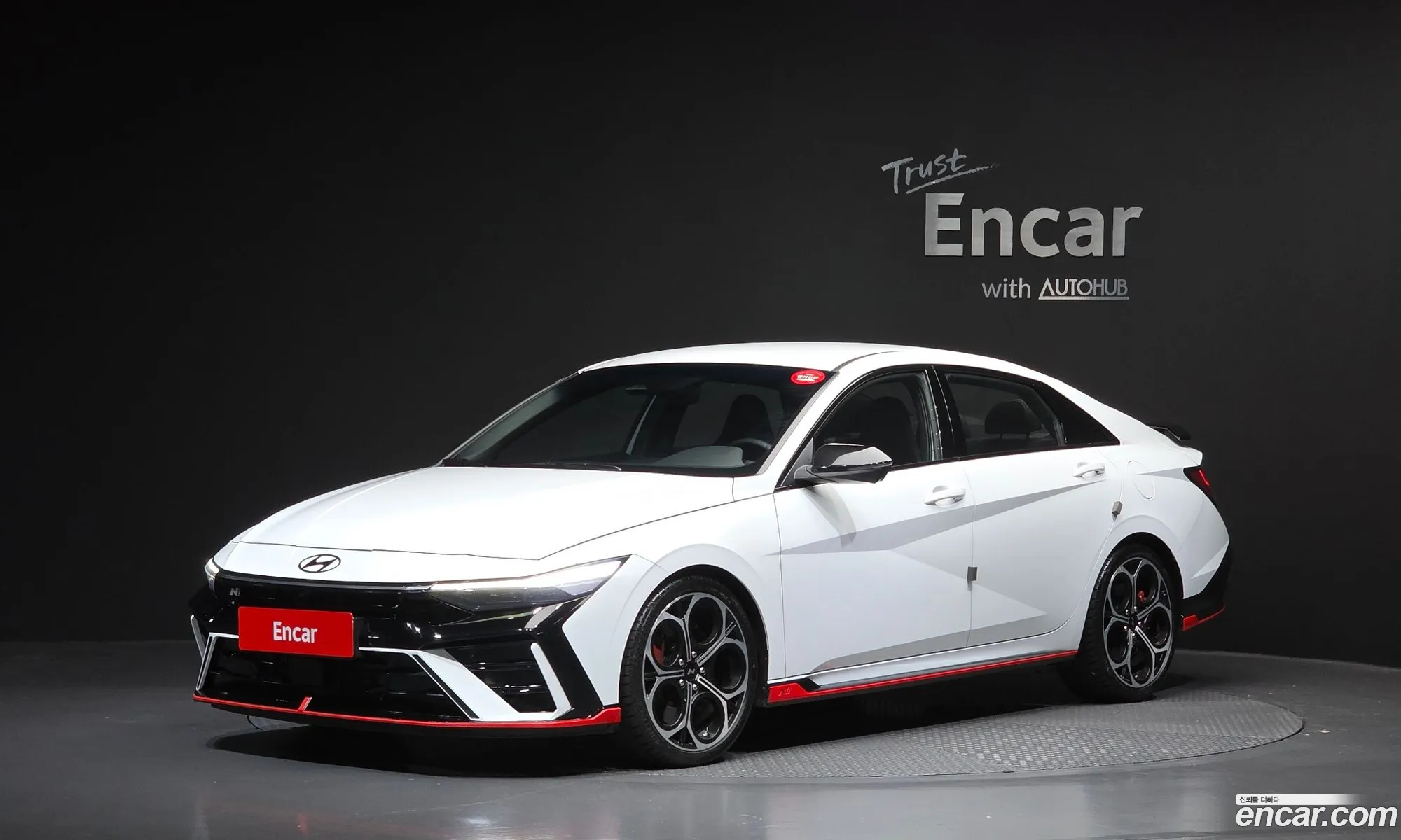 Hyundai Elantra 2025 — 17