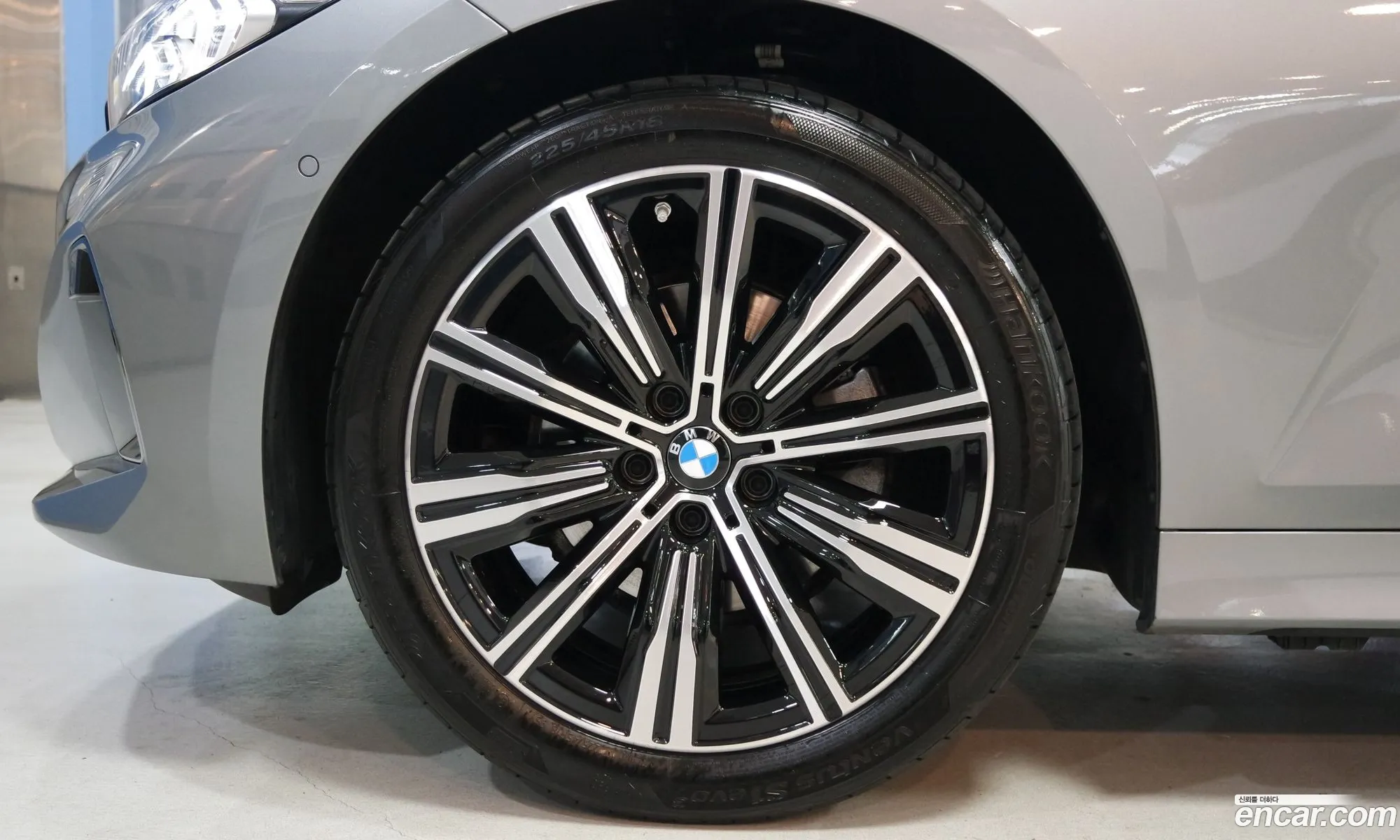 BMW 3 Series 2025 — 6