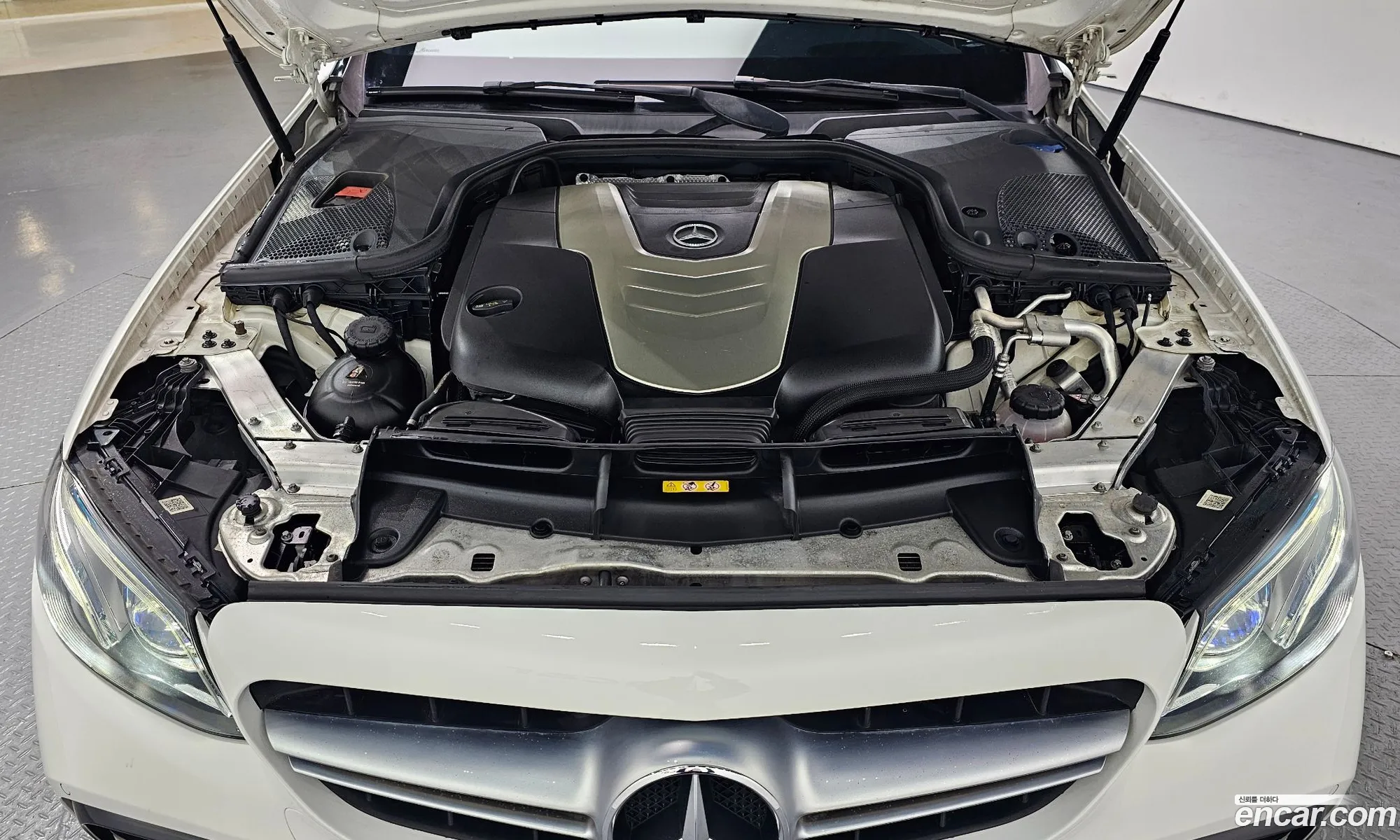 Mercedes-Benz E-Class W213 2017 WDDZF3DB3HA210851 — 16