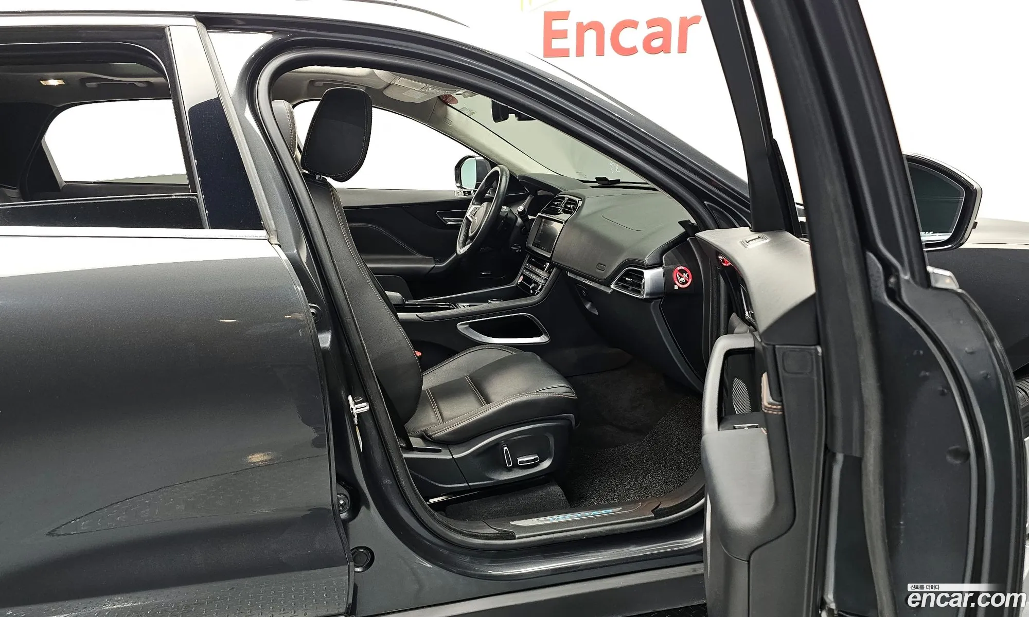 Jaguar F-Pace 2019 SADCA2BN7KA362052 — 10