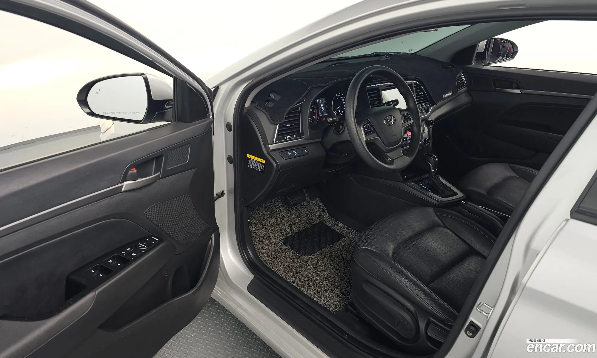 Hyundai Elantra AD 2016 — 4
