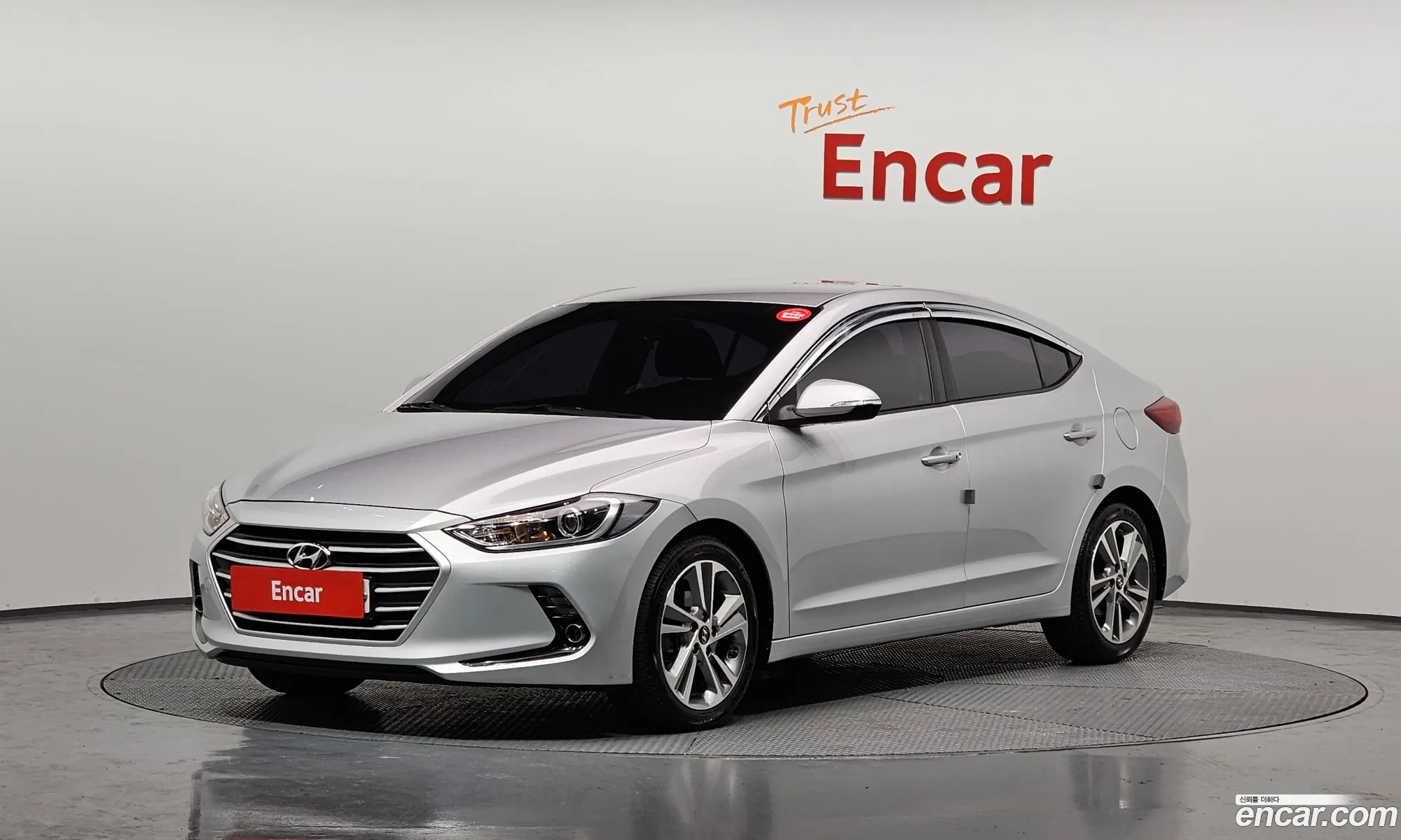 Hyundai Elantra AD 2016 — 13