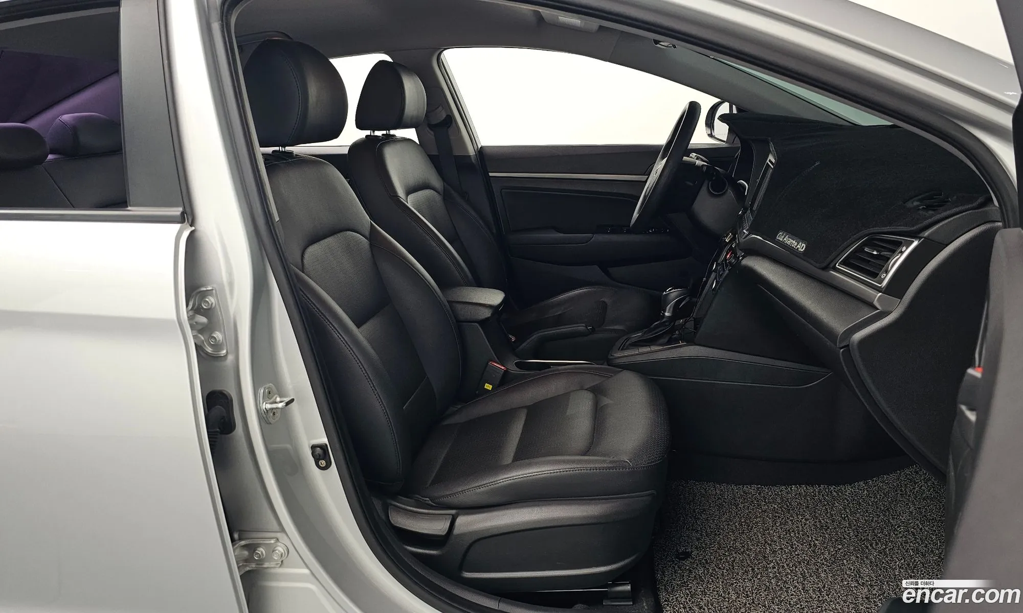 Hyundai Elantra AD 2016 — 17