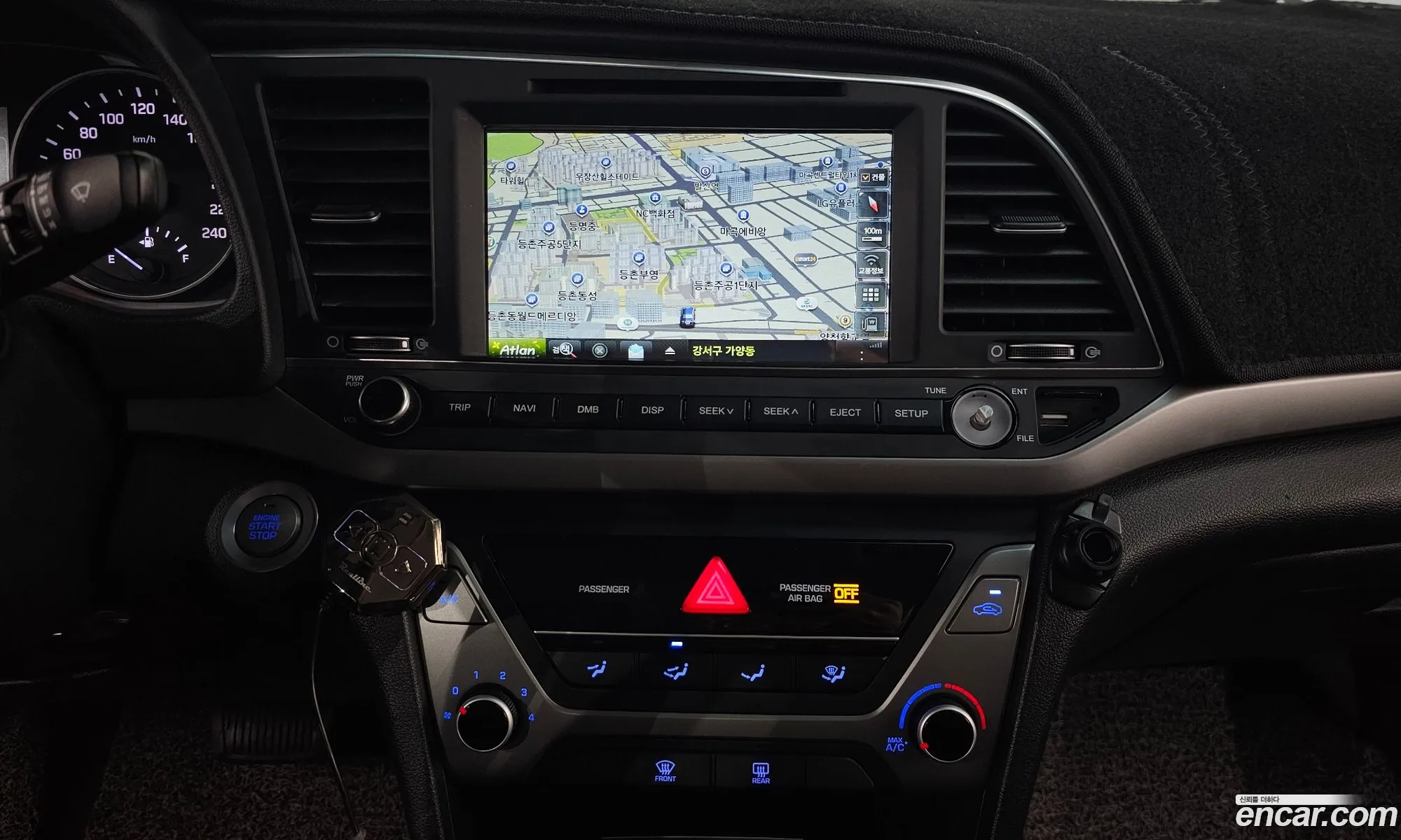 Hyundai Elantra AD 2016 — 11