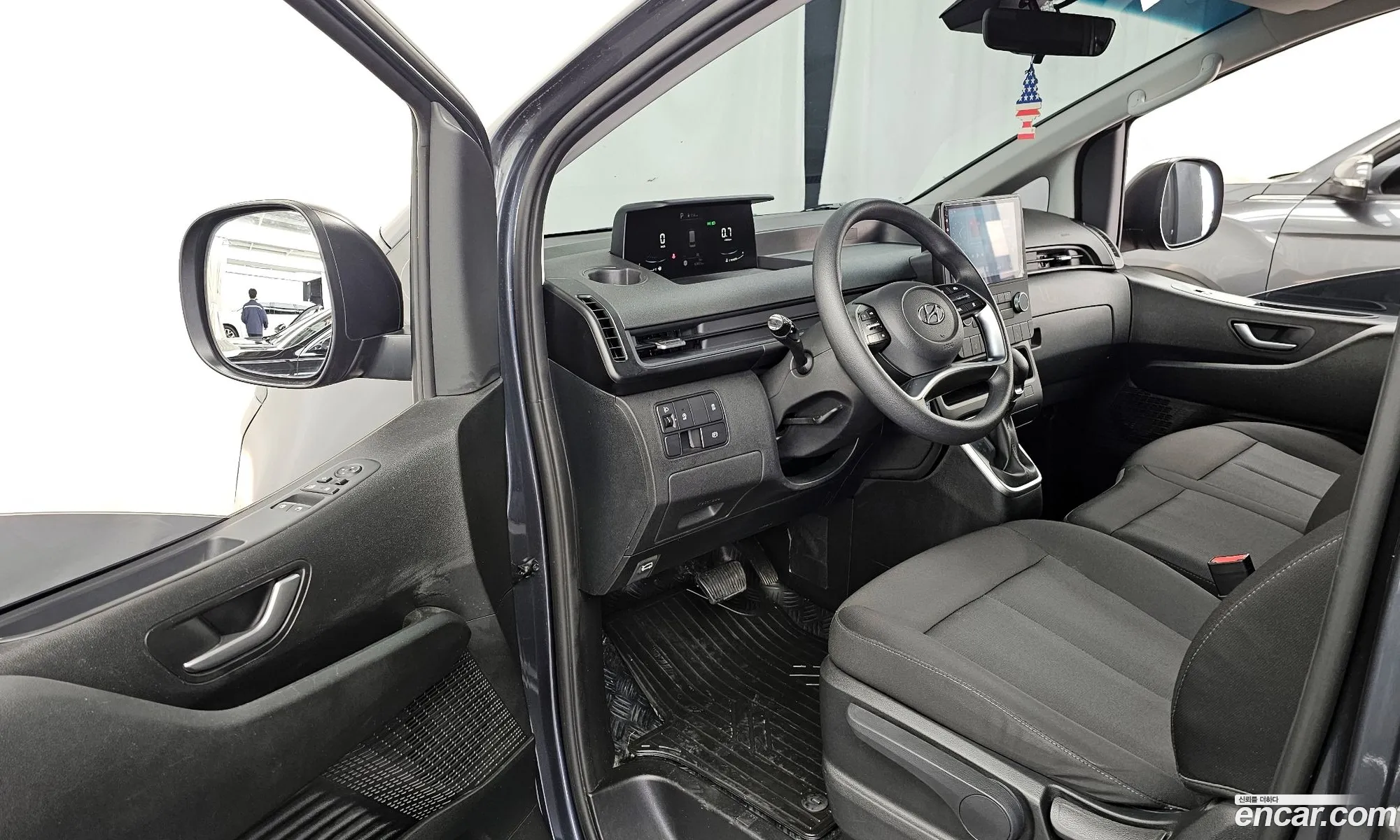 Hyundai Staria 2023 — 6