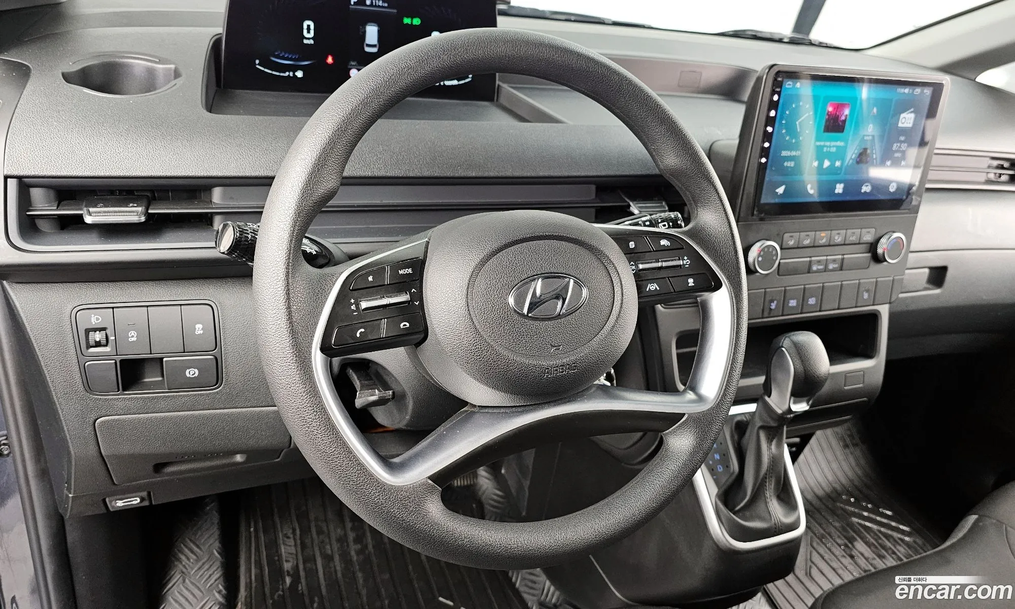 Hyundai Staria 2023 — 7