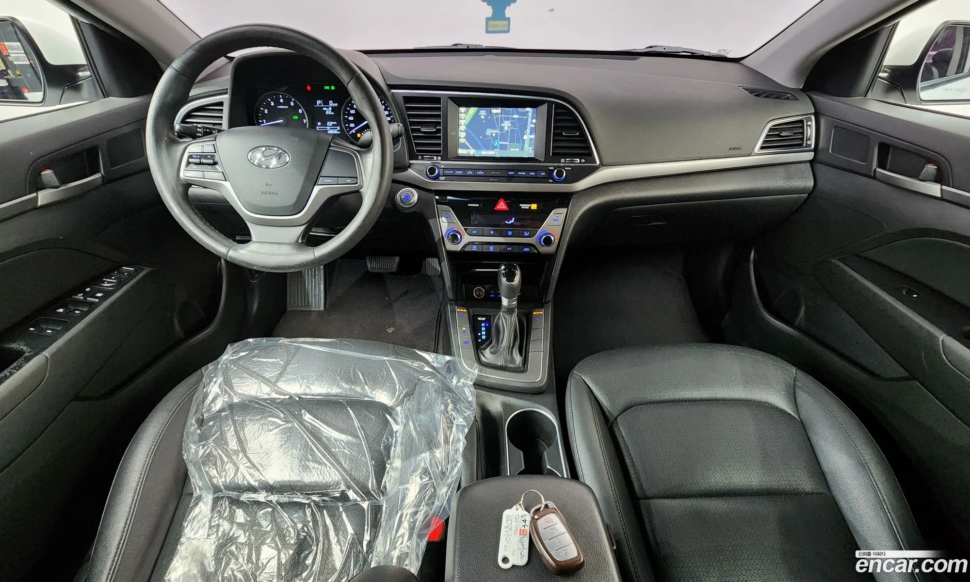 Hyundai Elantra AD 2016 — 10