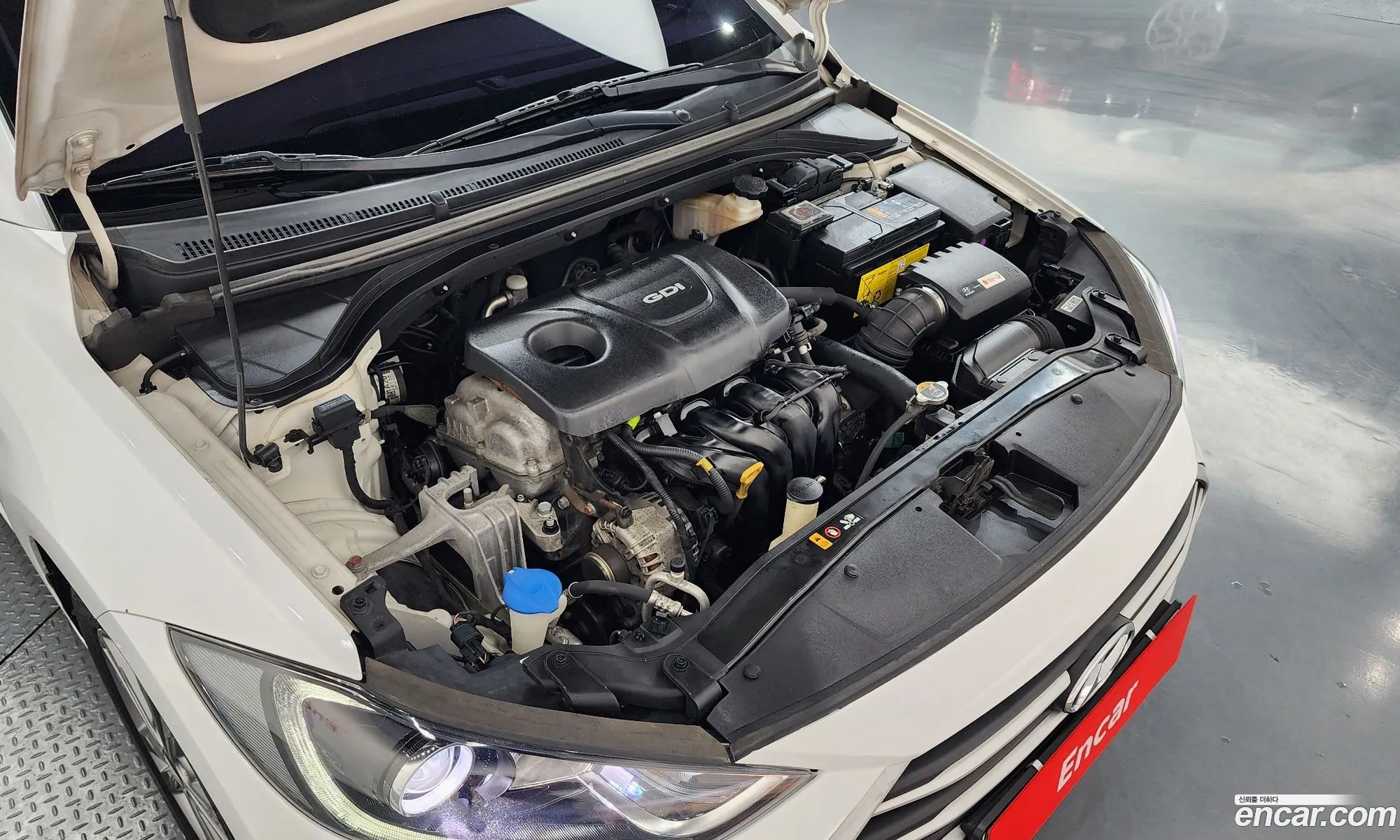 Hyundai Elantra AD 2016 — 4