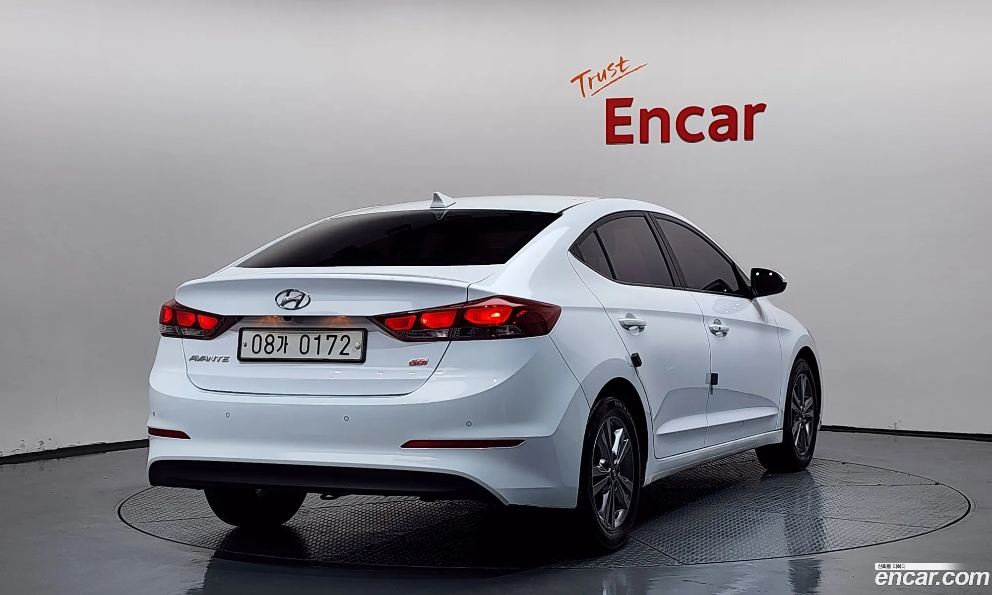 Hyundai Elantra AD 2016 — 12