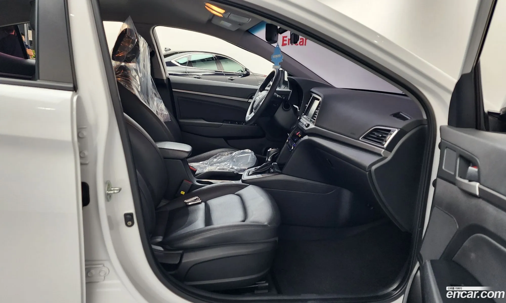 Hyundai Elantra AD 2016 — 8