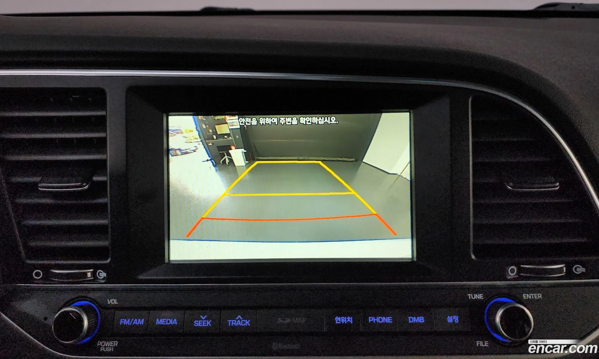 Hyundai Elantra AD 2016 — 18