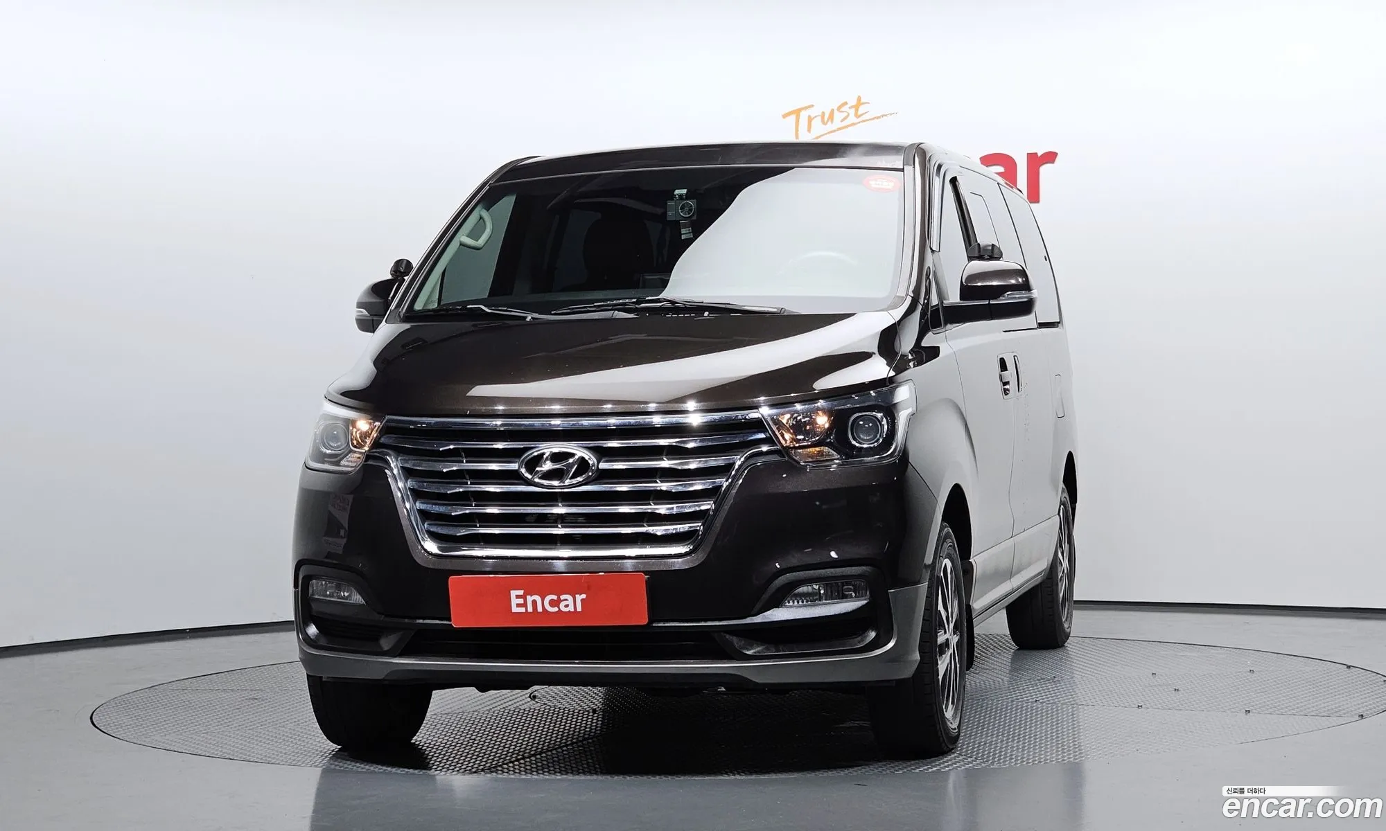 Hyundai Grand Starex 2018 — 16