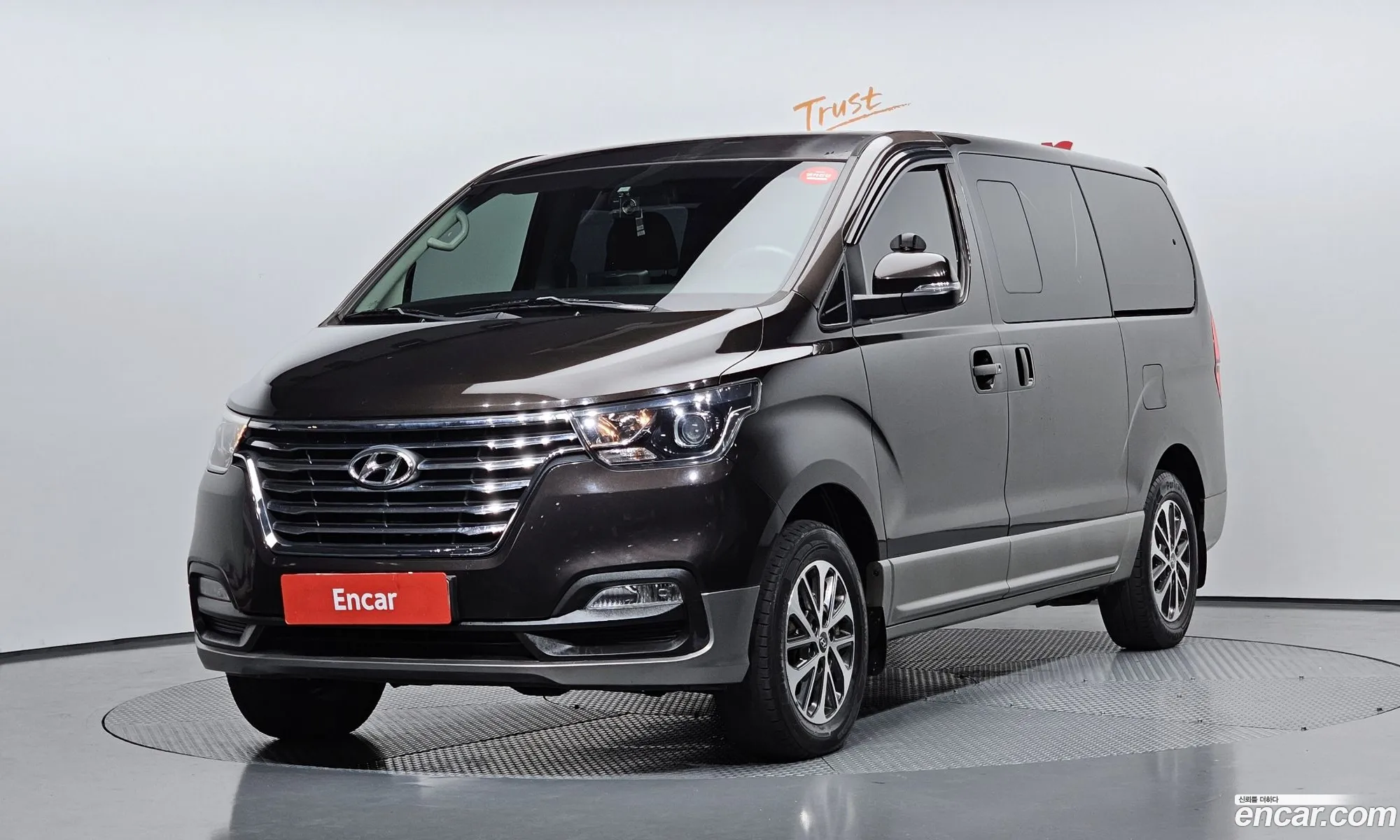 Hyundai Grand Starex 2018 — 2