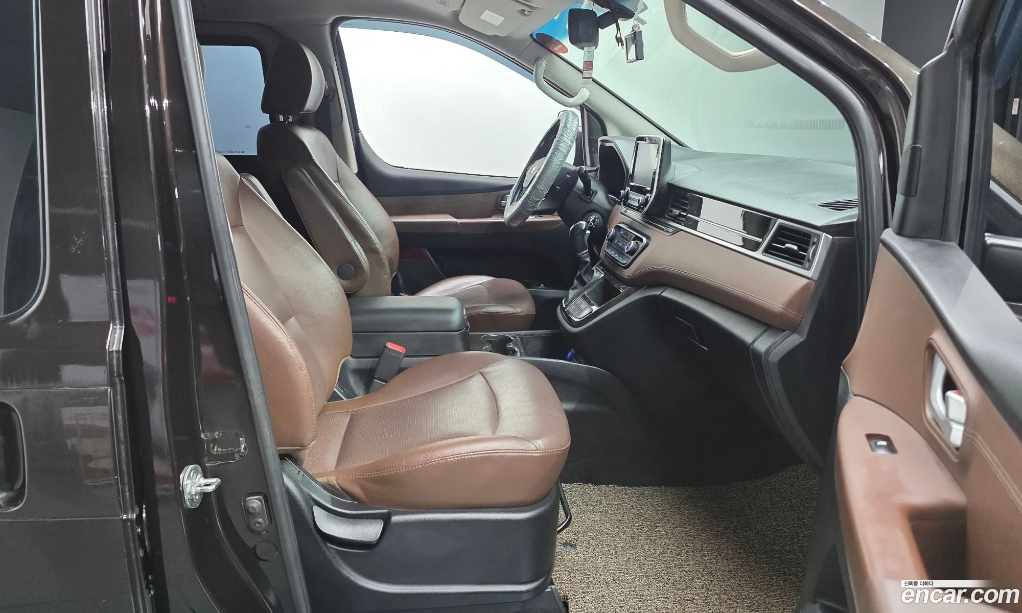 Hyundai Grand Starex 2018 — 13