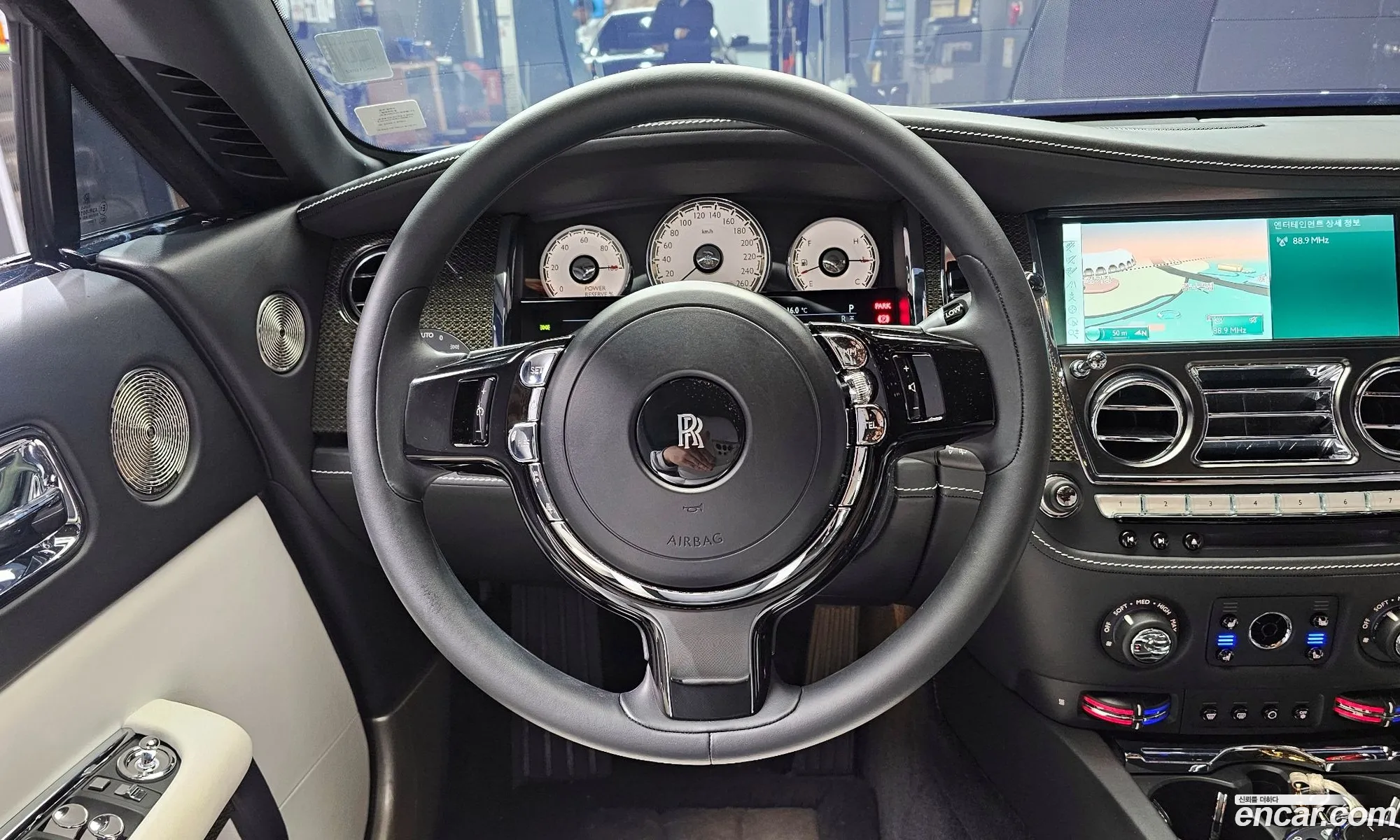 Rolls-Royce Wraith 2017 SCA665C09HUX80593 — 7