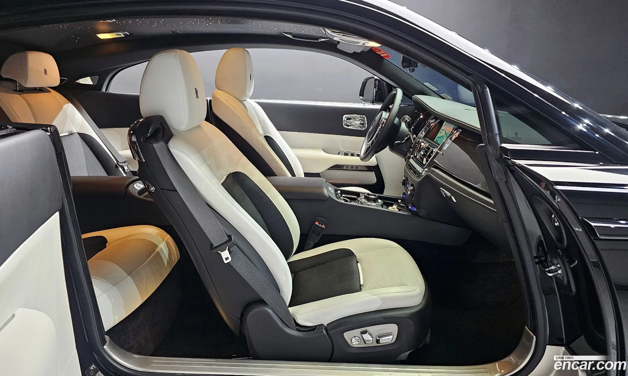 Rolls-Royce Wraith 2017 SCA665C09HUX80593 — 9
