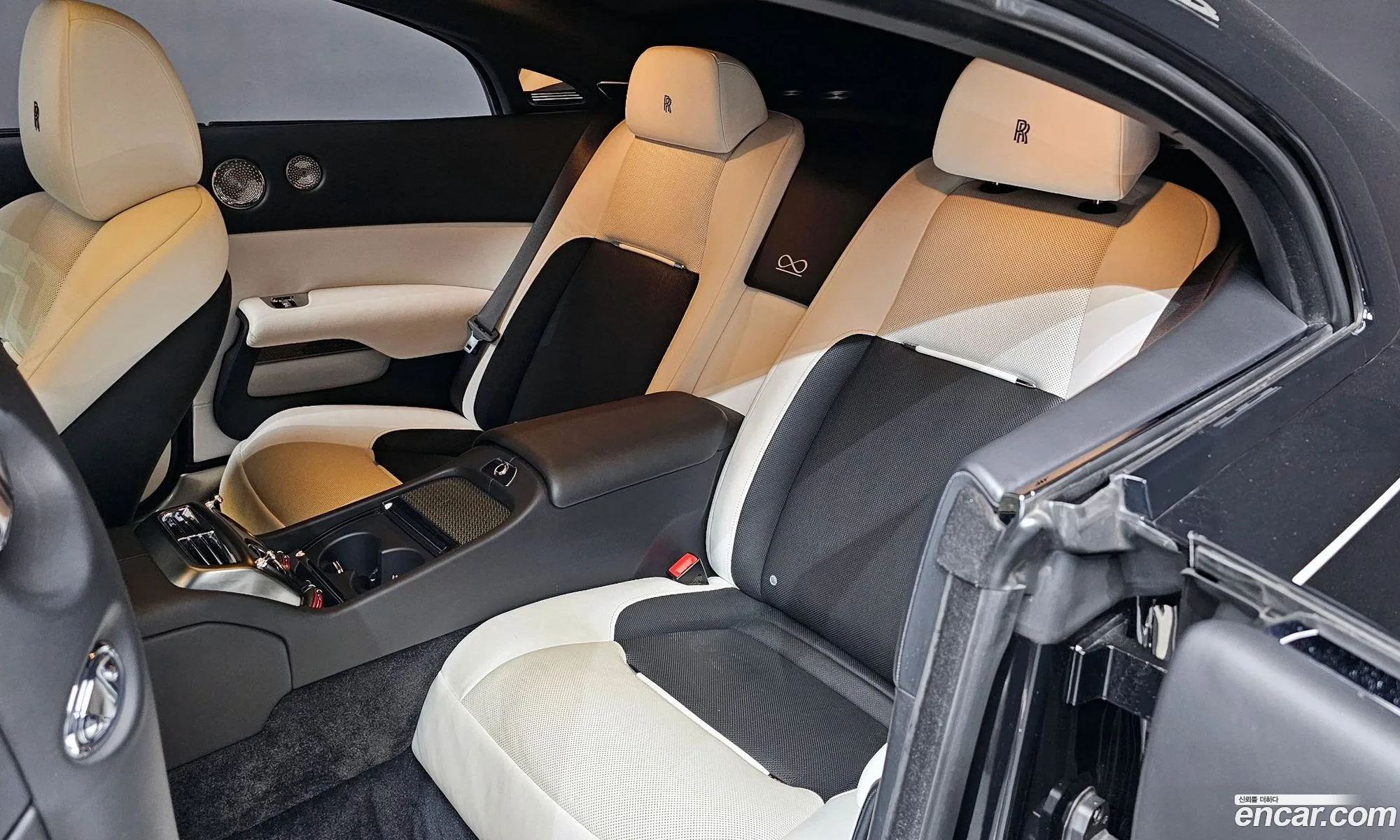 Rolls-Royce Wraith 2017 SCA665C09HUX80593 — 4