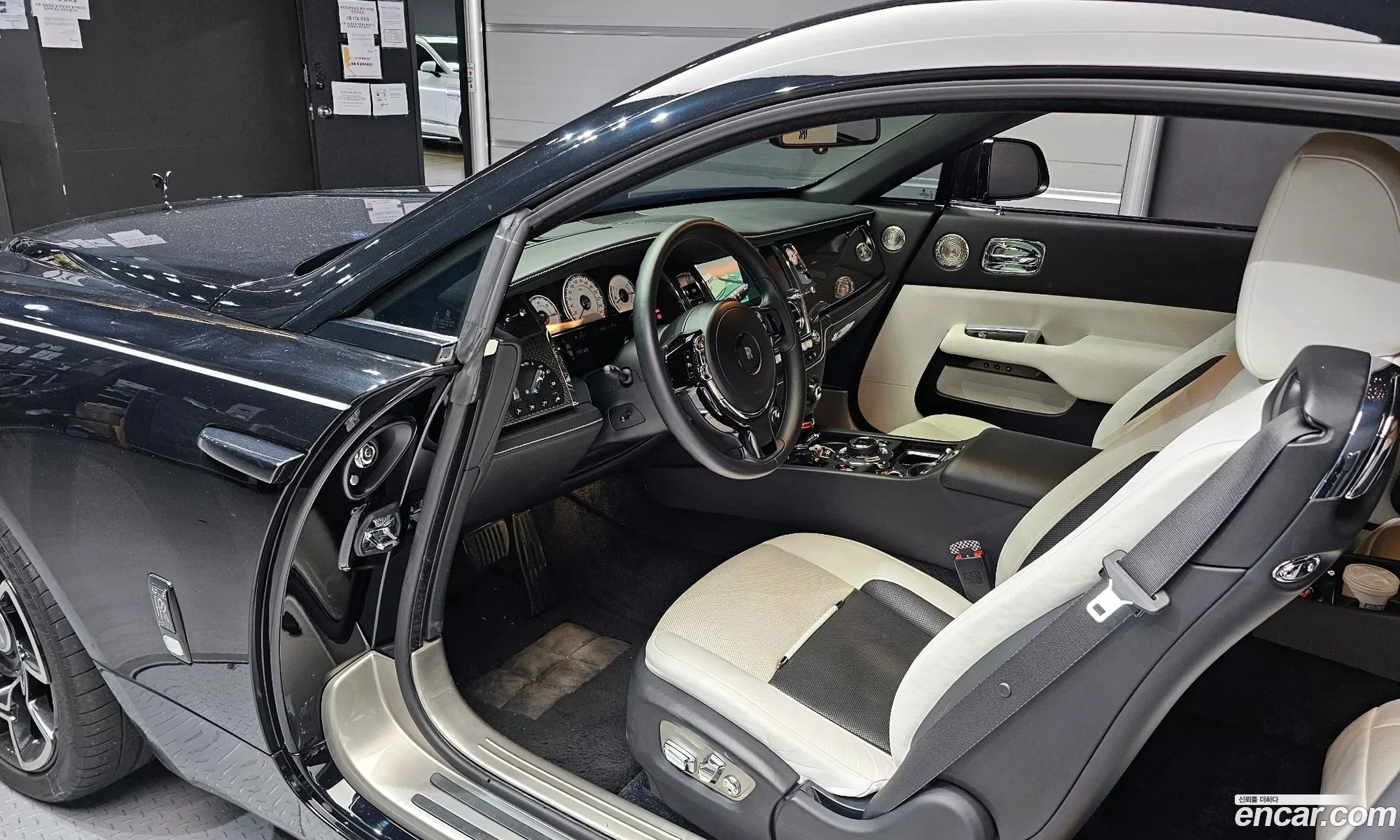 Rolls-Royce Wraith 2017 SCA665C09HUX80593 — 19