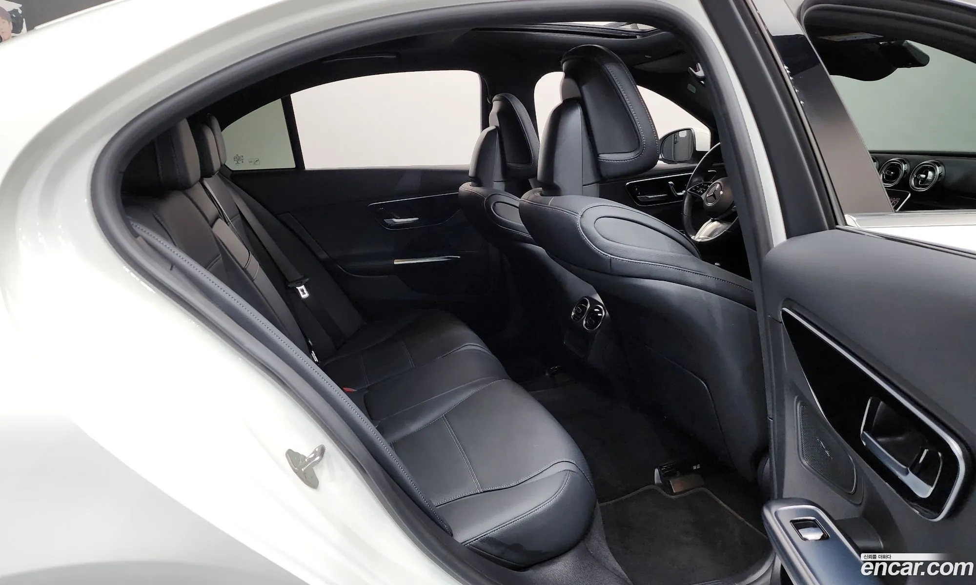 Mercedes-Benz C-Class W206 2023 — 19