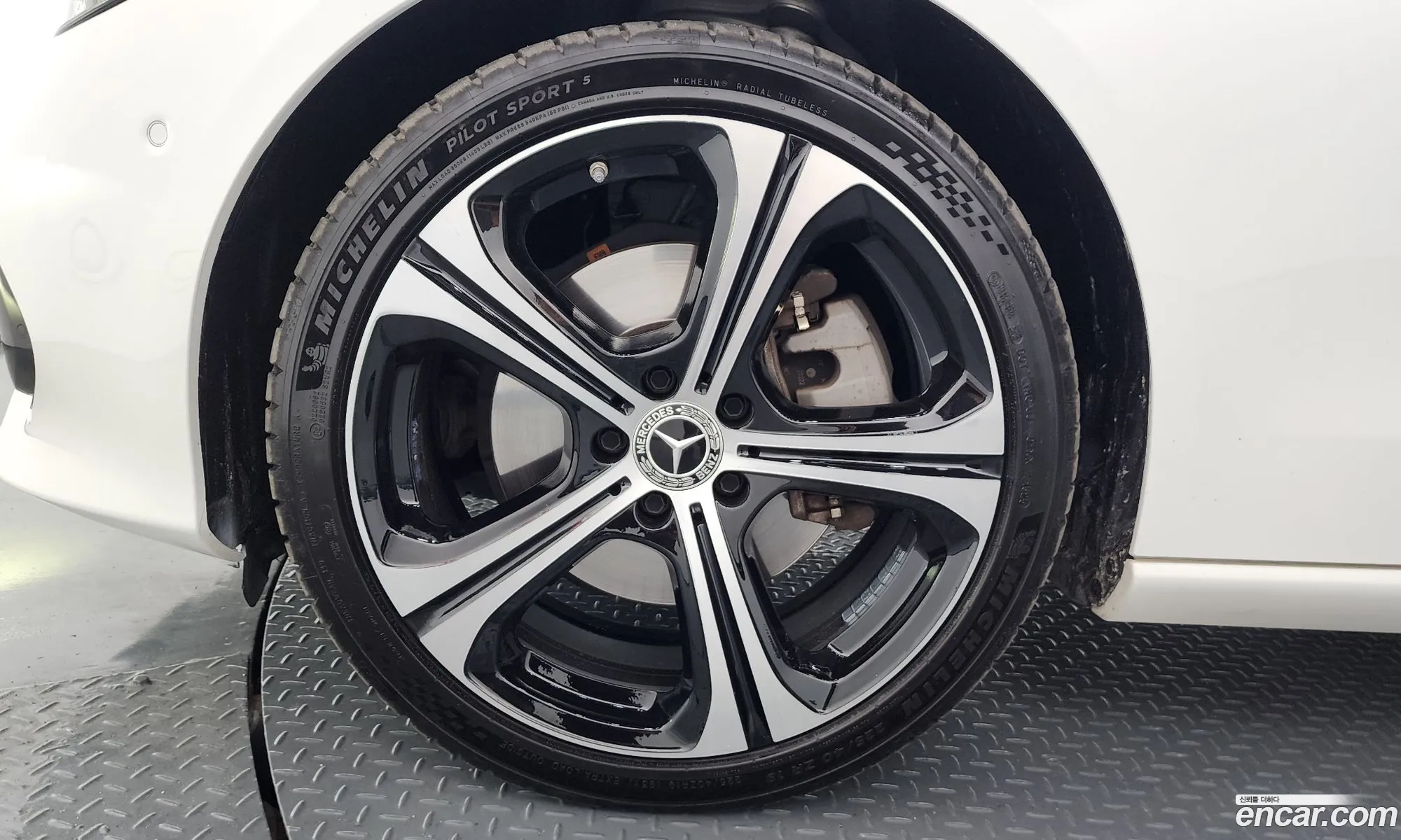 Mercedes-Benz C-Class W206 2023 — 13