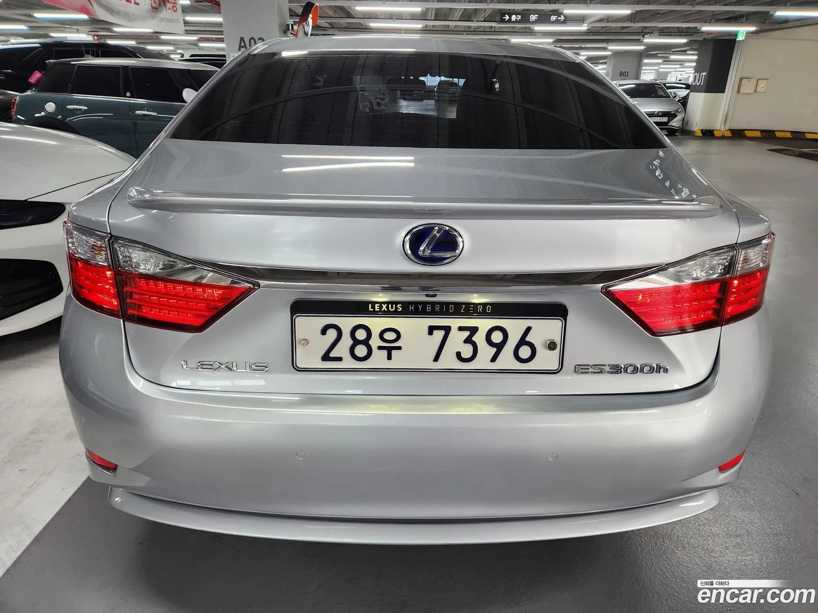 Lexus ES300h 2014 — 19